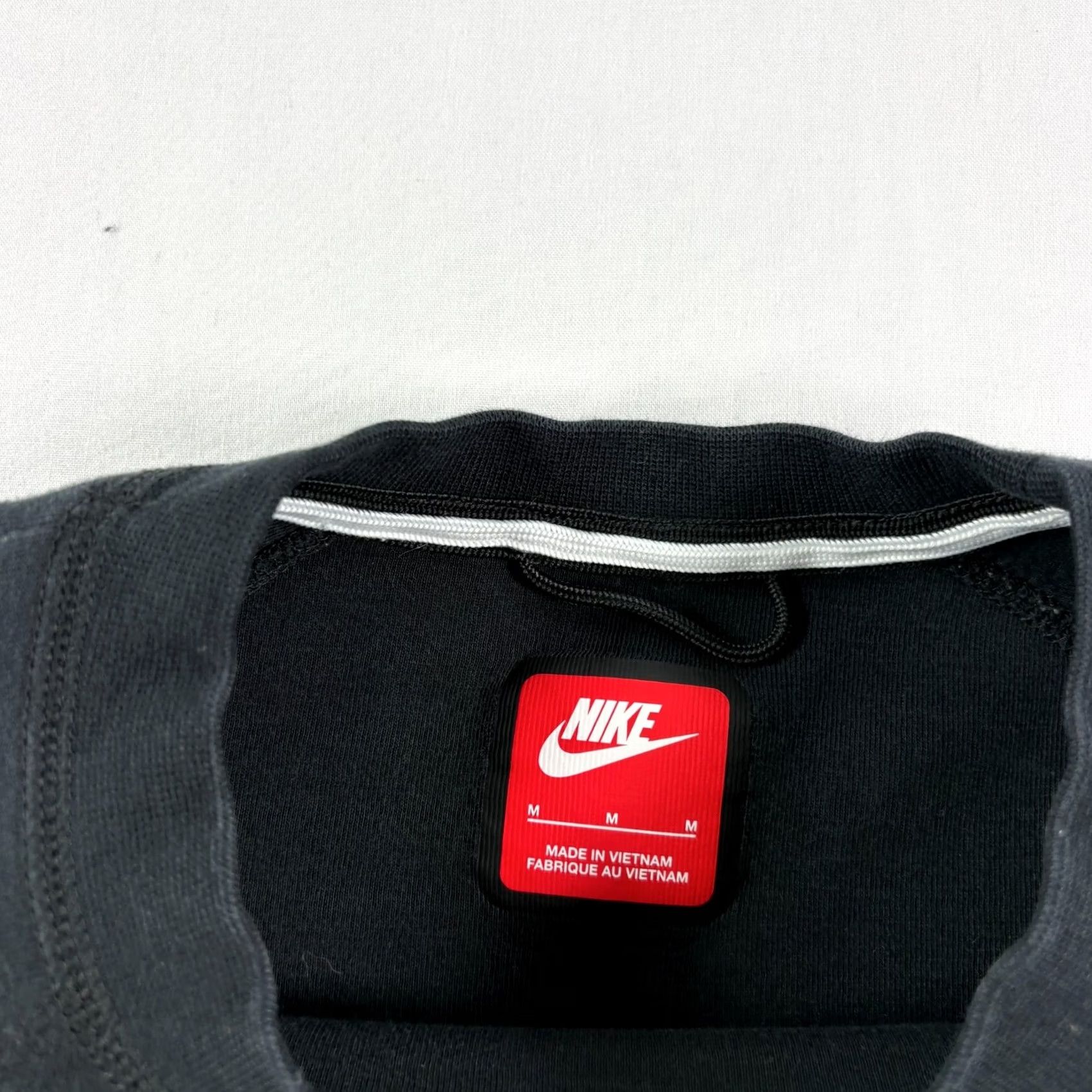 Nike Nike Tech Fleece Sweatshirt Mens M Black Crew Neck Pullover Athleisure Sweatshirt Size US M / EU 48-50 / 2 - 3 Thumbnail
