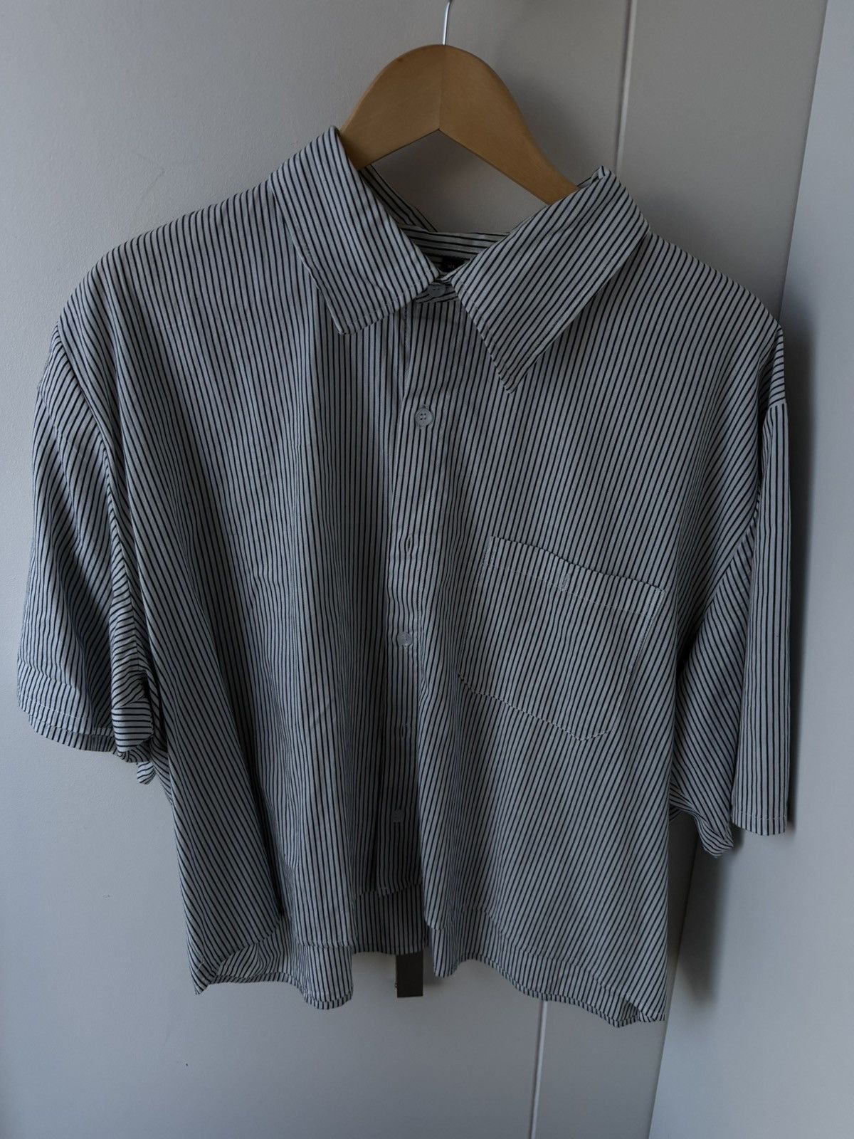 basketcase gallery Basketcase Gallery short sleeve button up. Size US XL / EU 56 / 4 - 2 Thumbnail
