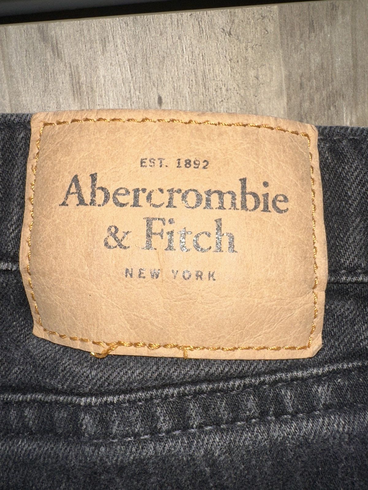 Abercrombie & Fitch Abercrombie Black Wash Slim Jeans – Clean Minimal Denim Size US 33 - 3 Thumbnail