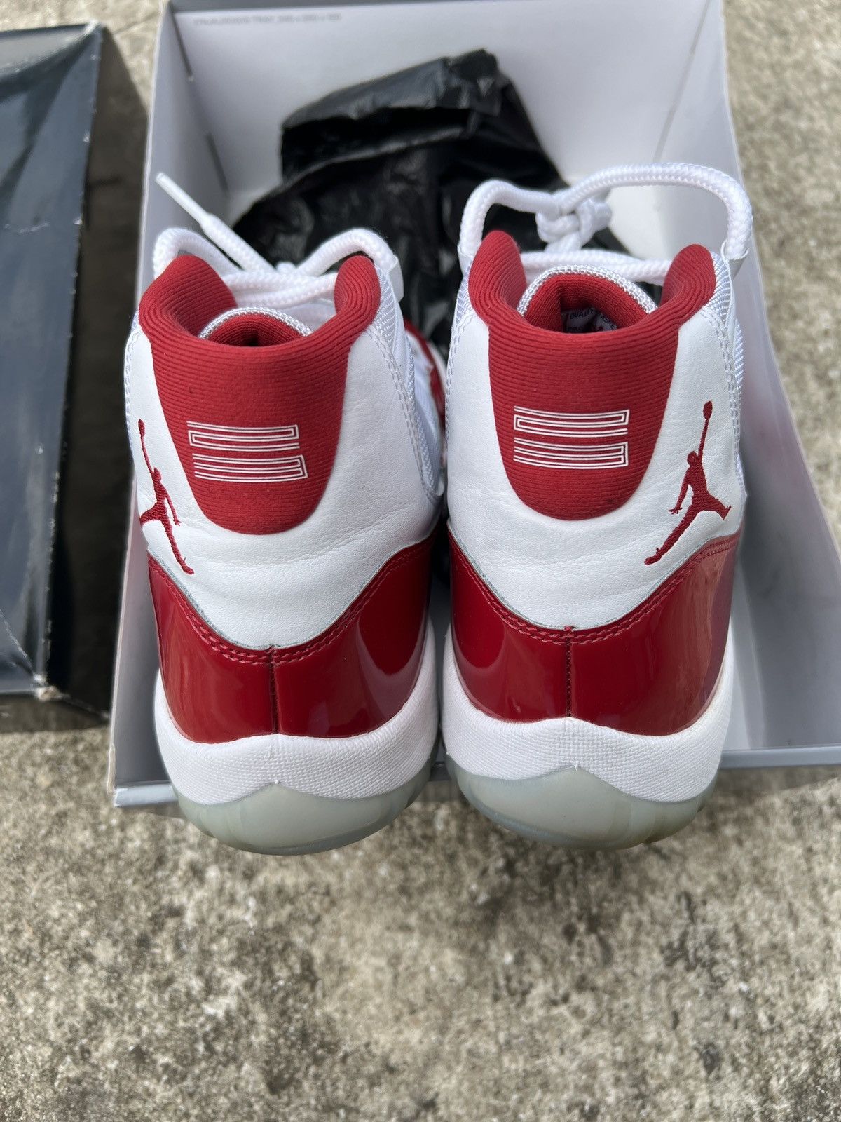Jordan Brand × Nike Jordan Retro 11 Cherry Size US 10 / EU 43 - 3 Thumbnail