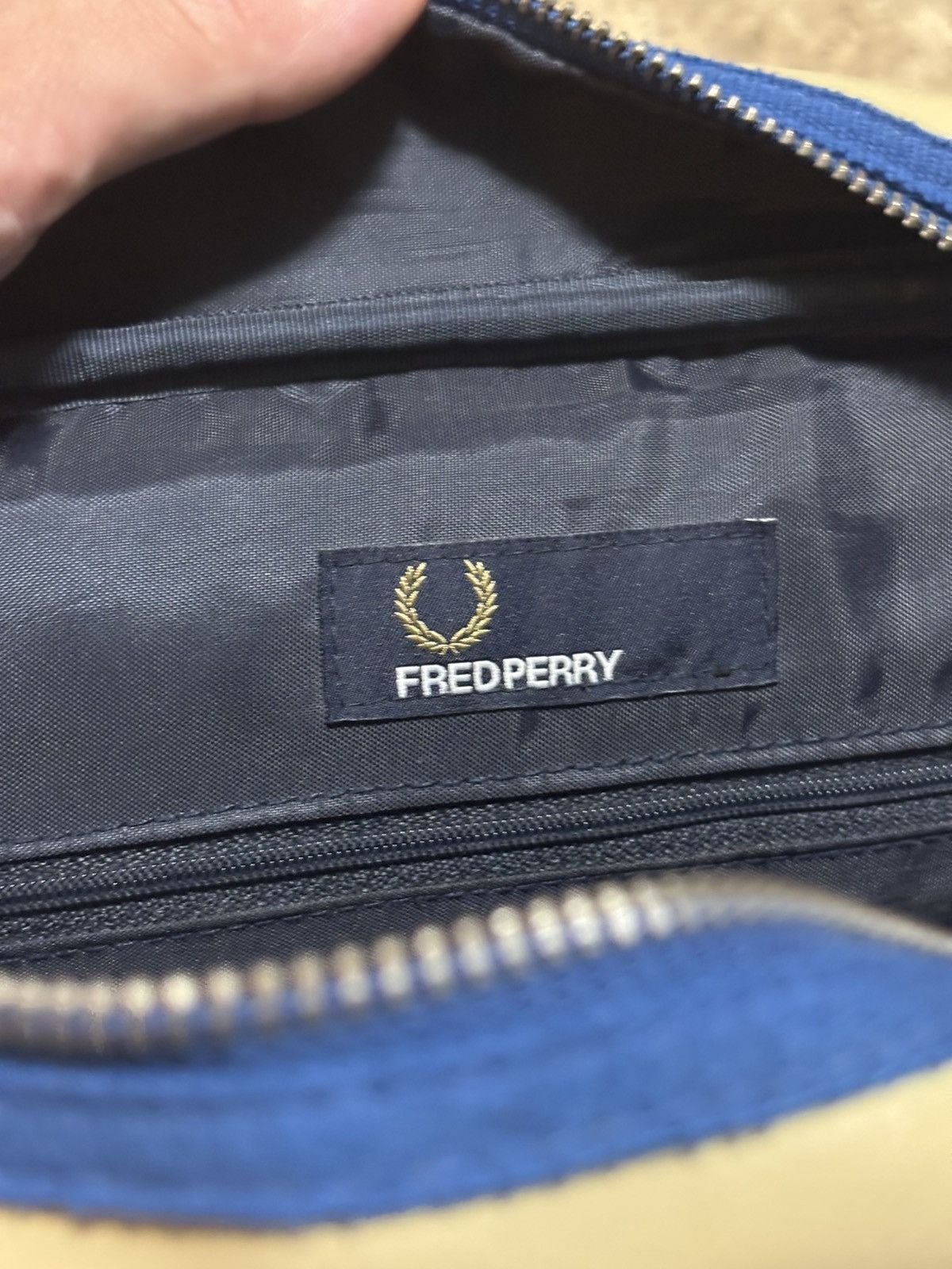 Fred Perry Vintage 1990’s Fred Perry Side Body Bag Size ONE SIZE - 4 Thumbnail