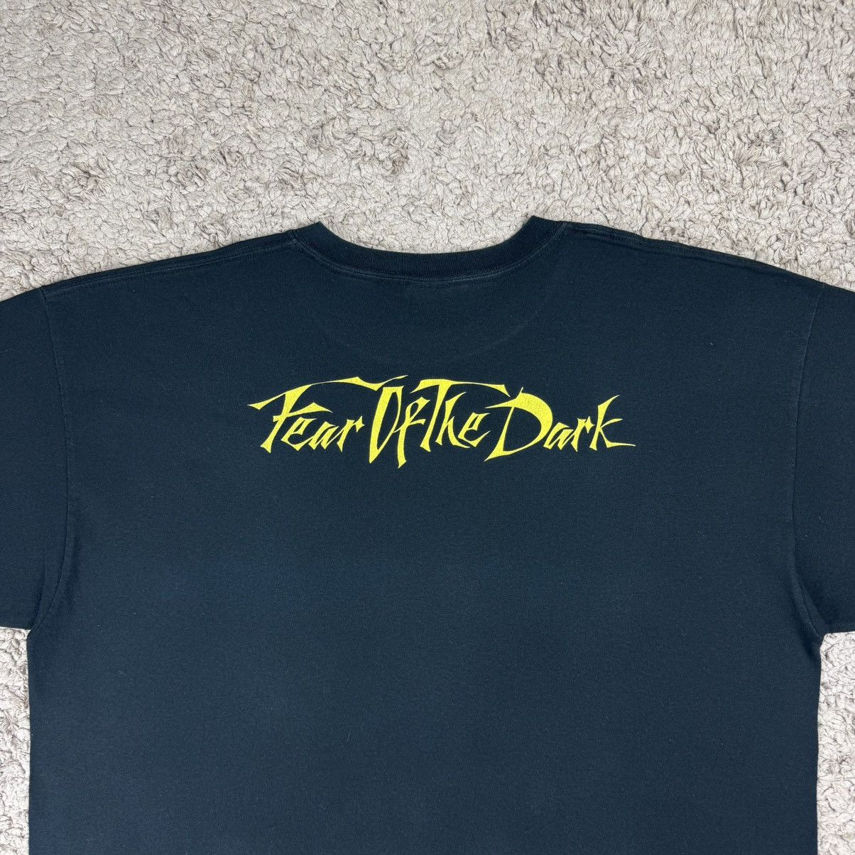 Band Tees Vintage Iron Maiden 'Fear of the Dark' Graphic Art T-shirt Size US XL / EU 56 / 4 - 9 Thumbnail