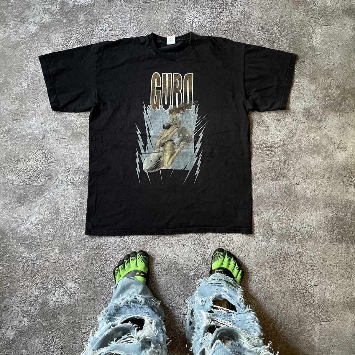 Vintage Vintage Y2K Gura Graphic Tee Anime Streetwear Black Faded L Size US L / EU 52-54 / 3 - 1 Thumbnail