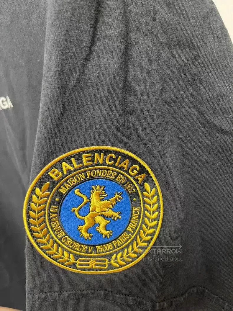 Balenciaga Balenciaga Distressed Fleece Short Sleeve T-shirt. Size US XS / EU 42 / 0 - 3 Thumbnail
