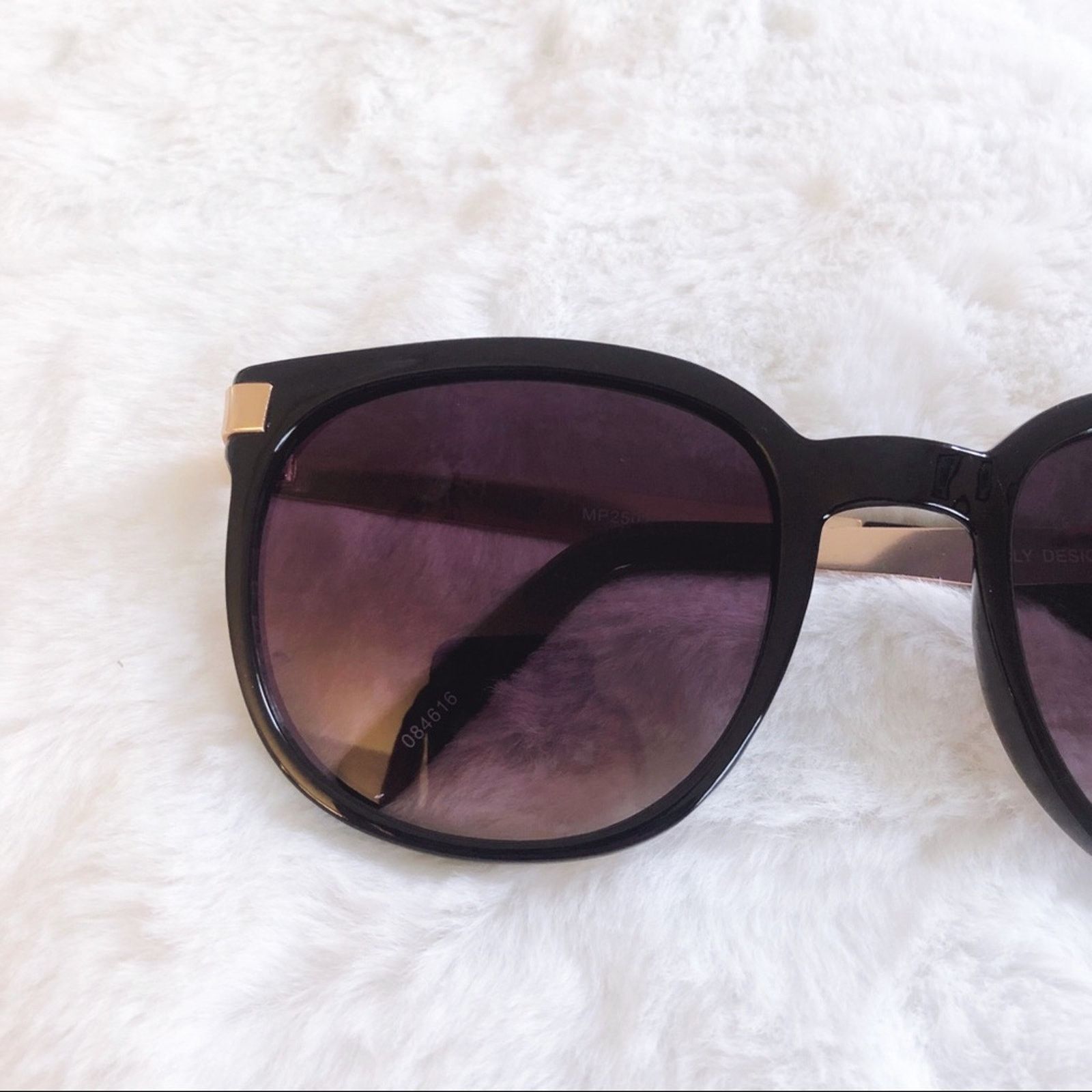 Other Isabel Black Round Fashion Sunglasses Size ONE SIZE - 2 Thumbnail