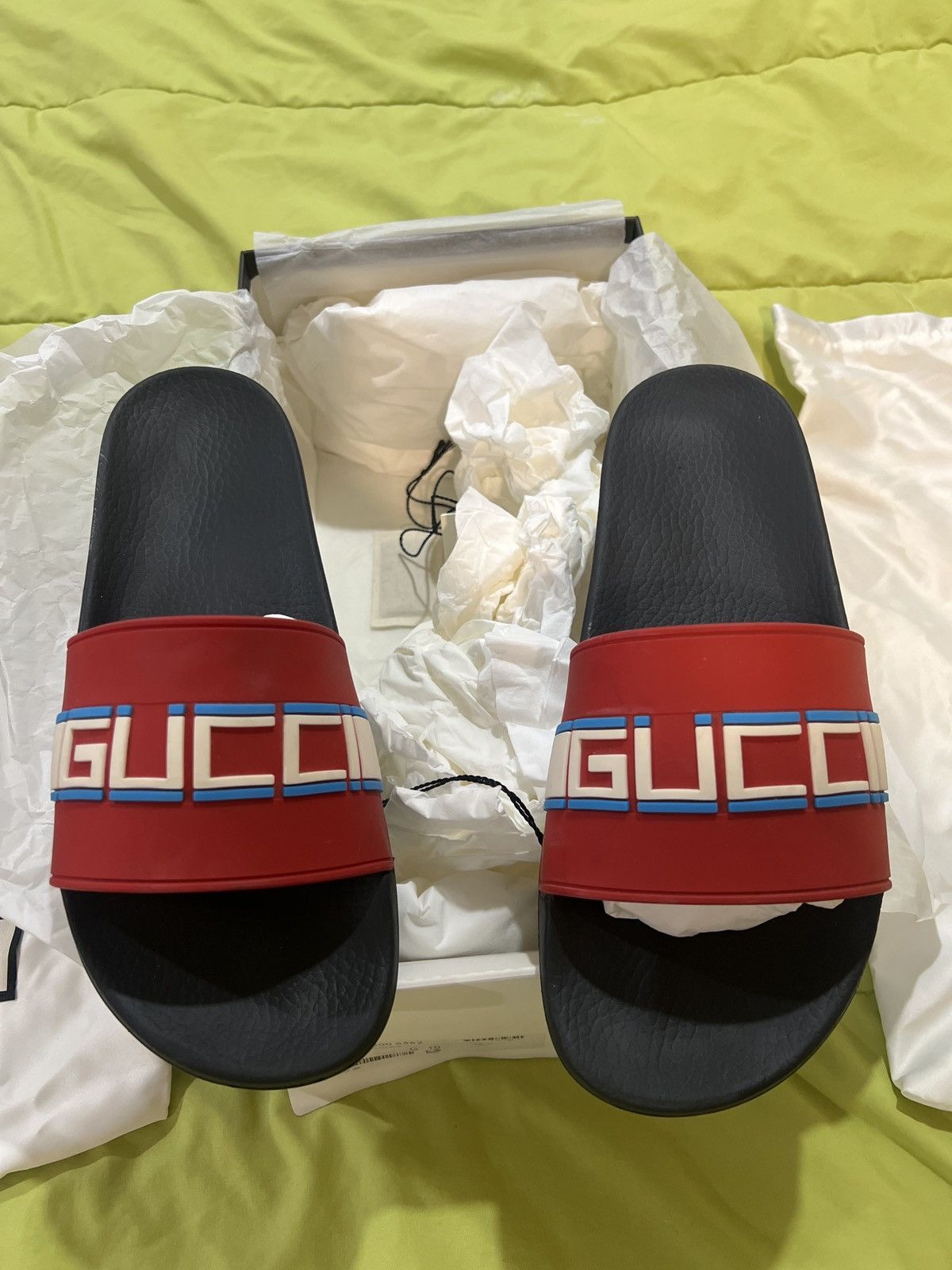 Gucci Gucci slides Size US 10 / EU 43 - 1 Thumbnail