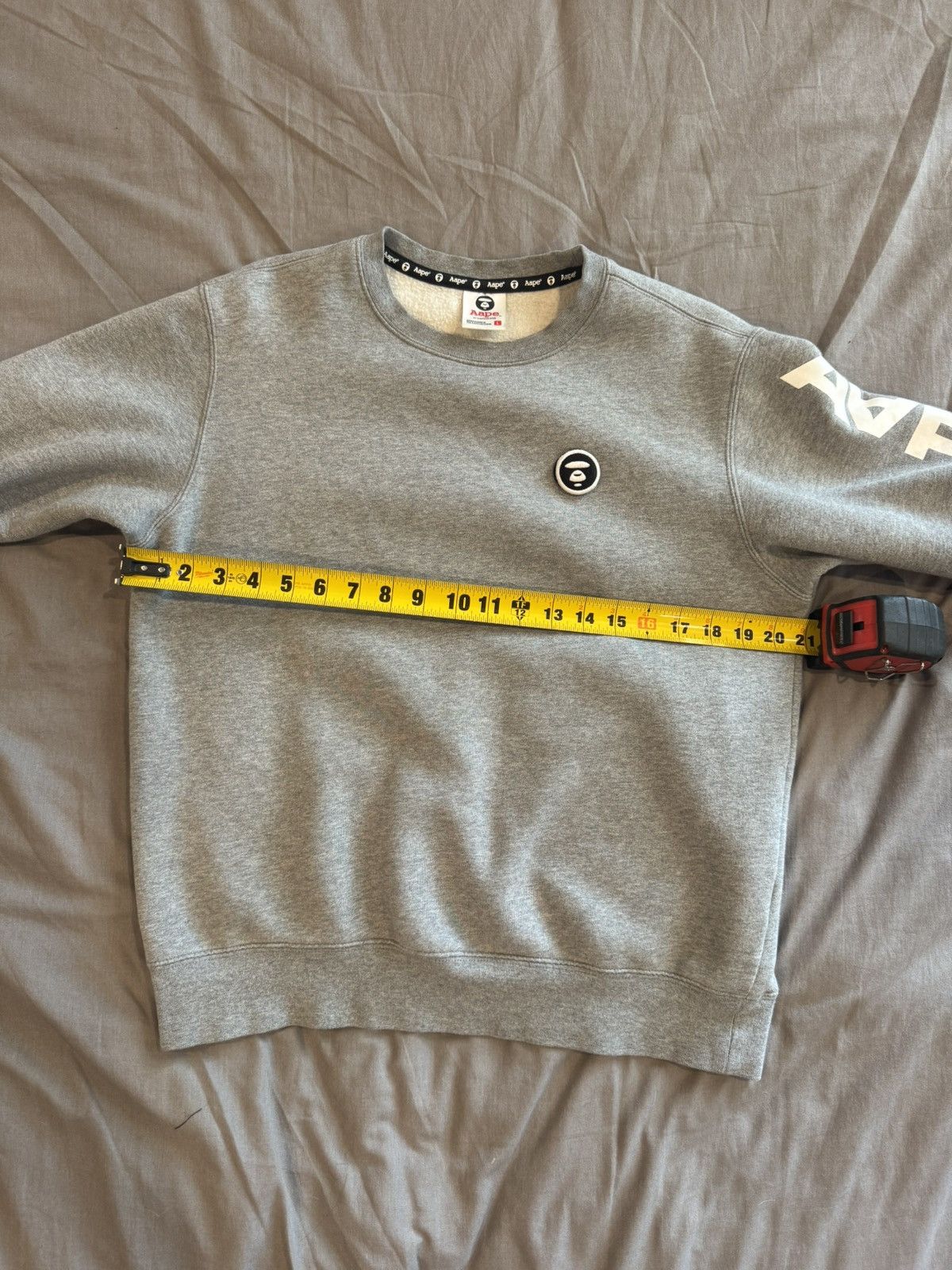 Aape Bape Velcro logo Crewneck Size US L / EU 52-54 / 3 - 9 Thumbnail