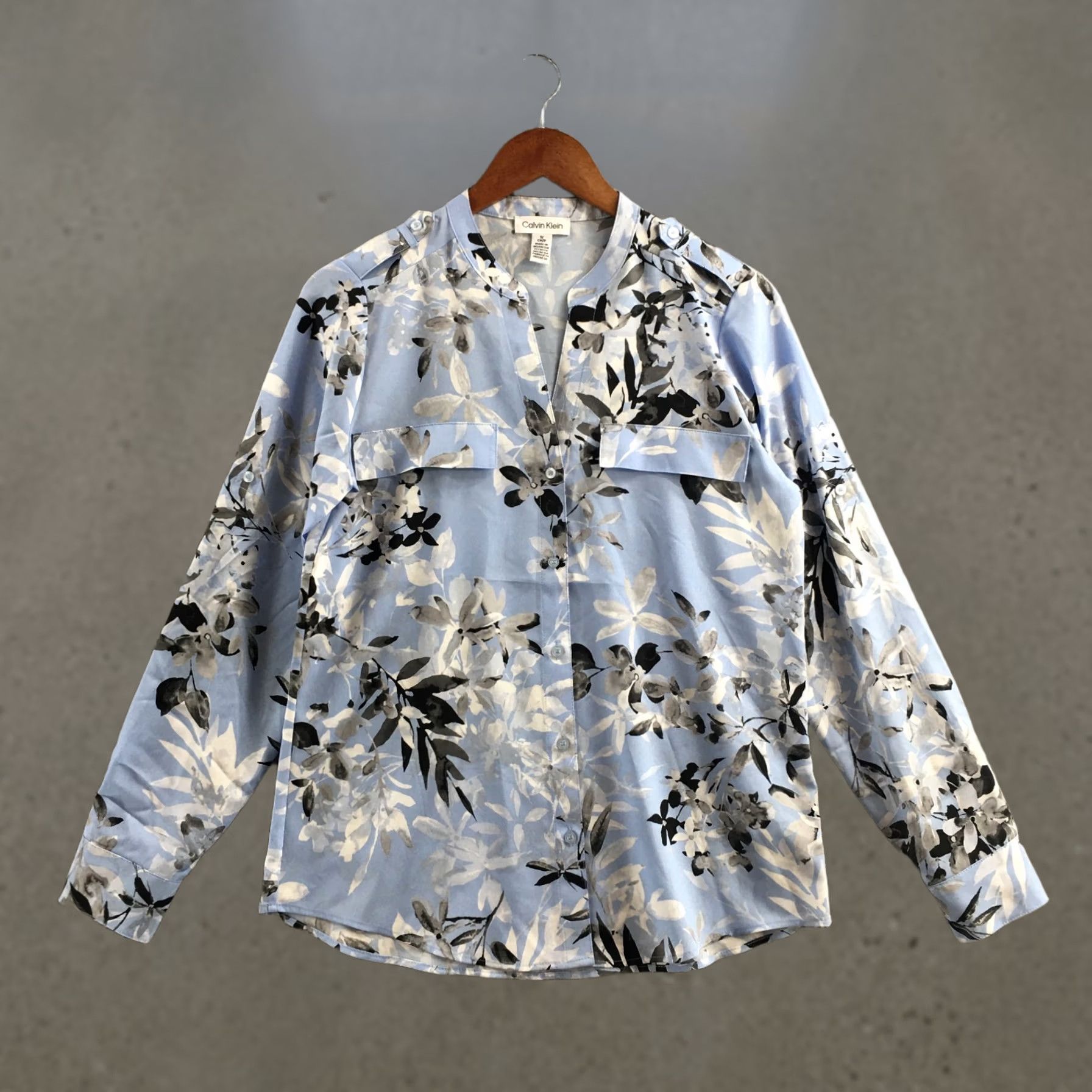 Calvin Klein Calvin Klein Blouse Top Womens S Blue Floral Long Sleeve V-Neck Button Front Size S / US 4 / IT 40 - 1 Thumbnail