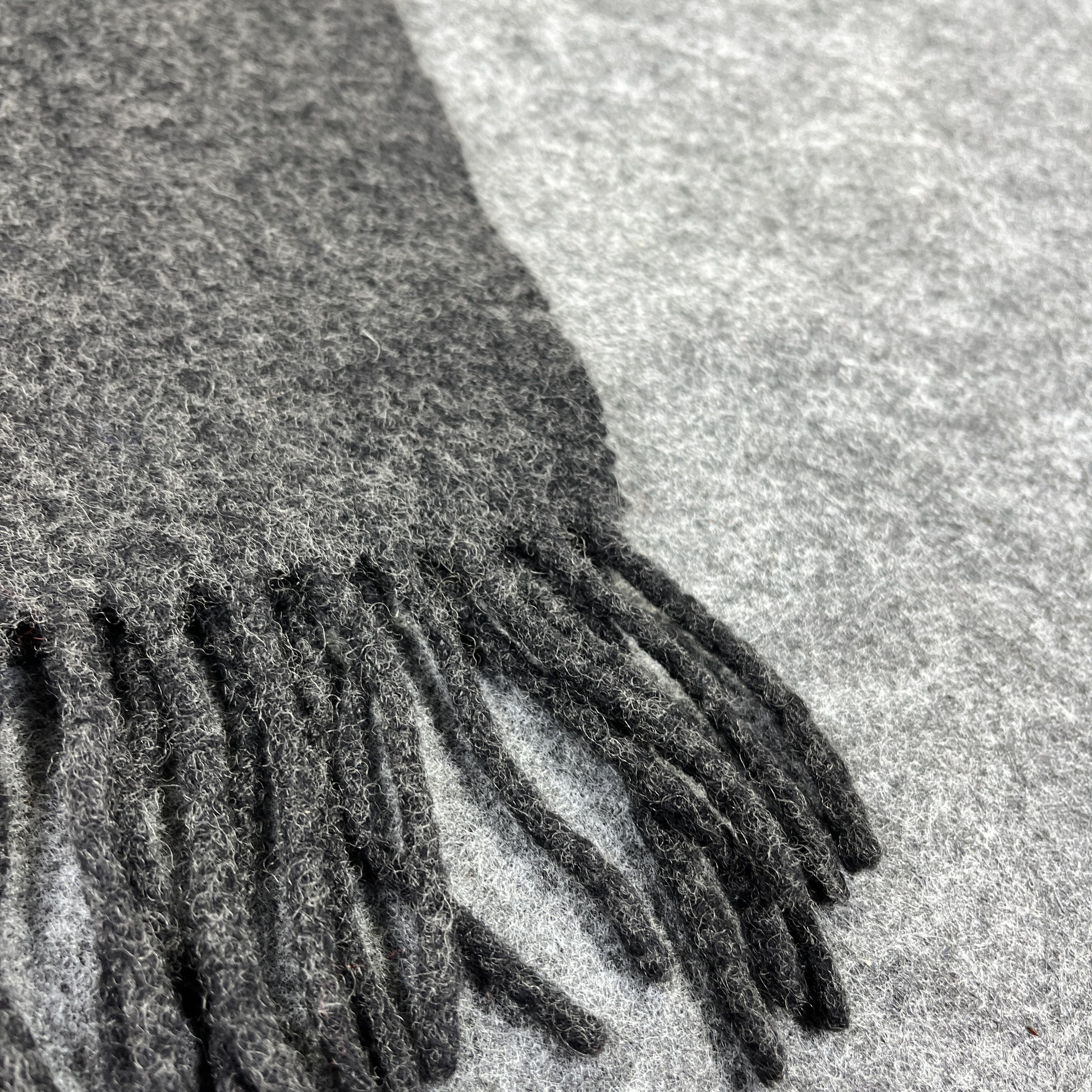 Vintage Vintage Fendi Scarf / Muffler / Neckwear T914 Size ONE SIZE - 8 Thumbnail