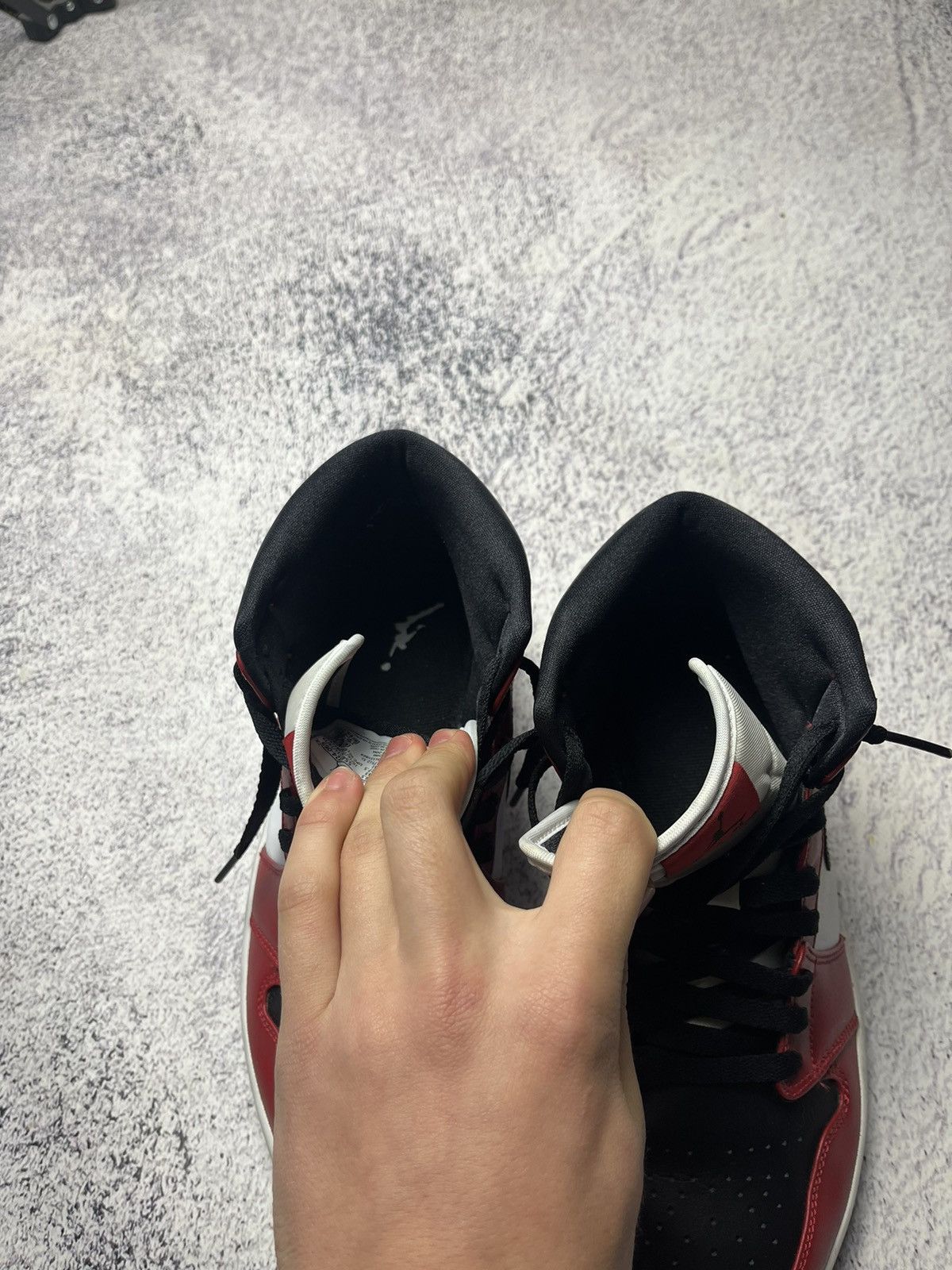 Jordan Brand Vintage Sneakers JORDAN 1 MID CHICAGO TOE Nike Size US 8.5 / EU 41-42 - 20 Thumbnail