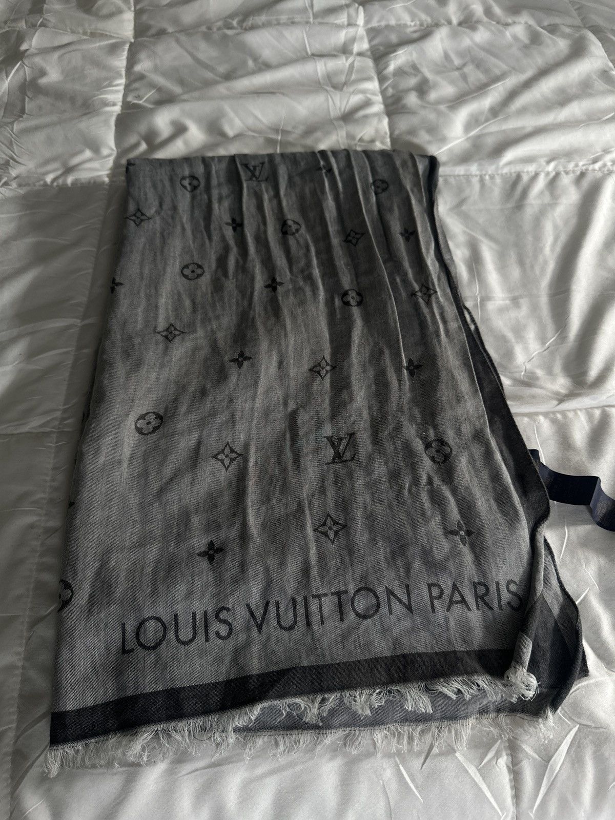 Louis Vuitton Louis Vuitton All About Monogram Scarf Size ONE SIZE - 1 Thumbnail