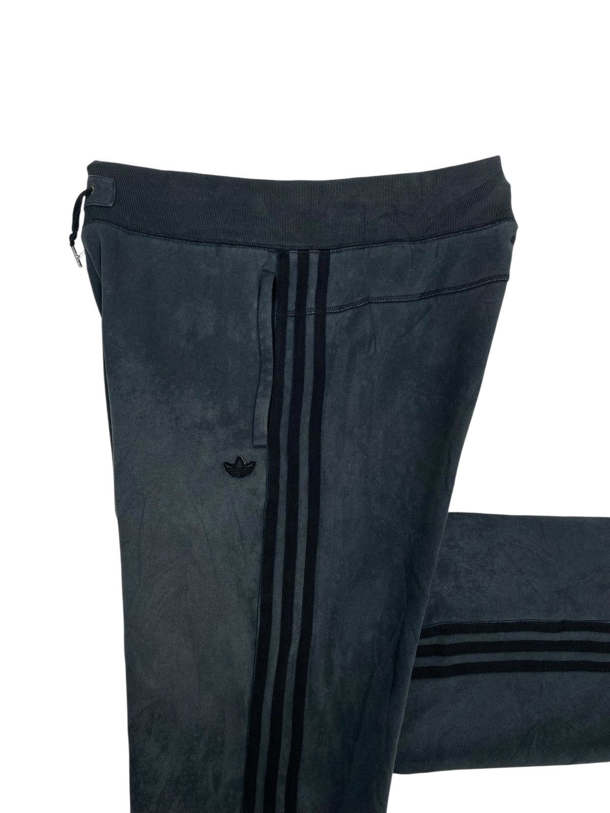 Adidas Rare‼️ Adidas Trefoils Sweatpants Size US 32 / EU 48 - 2 Thumbnail