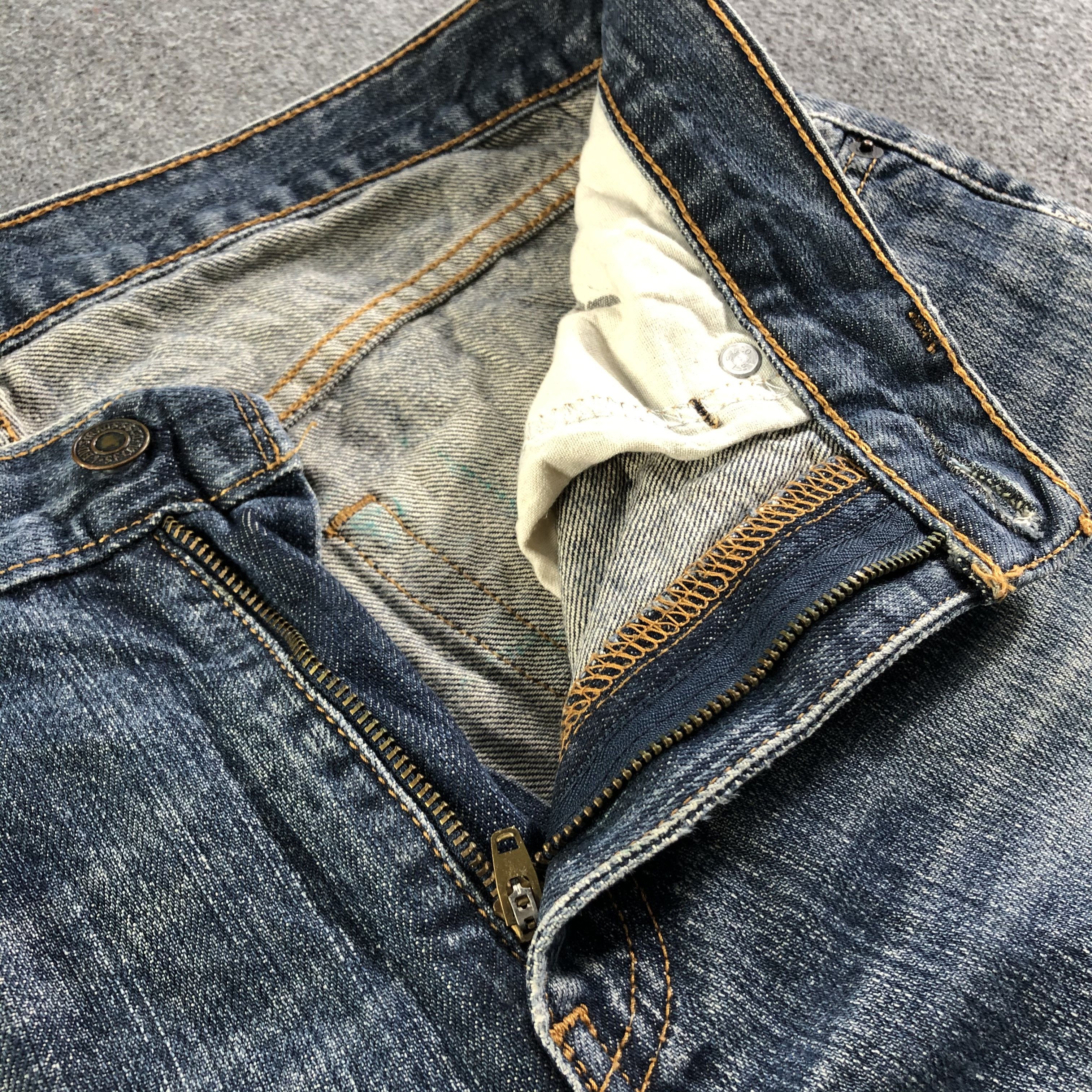 Levi's Vintage Blue Wash Levis 559 Jeans-J3026 Size US 35 - 7 Thumbnail