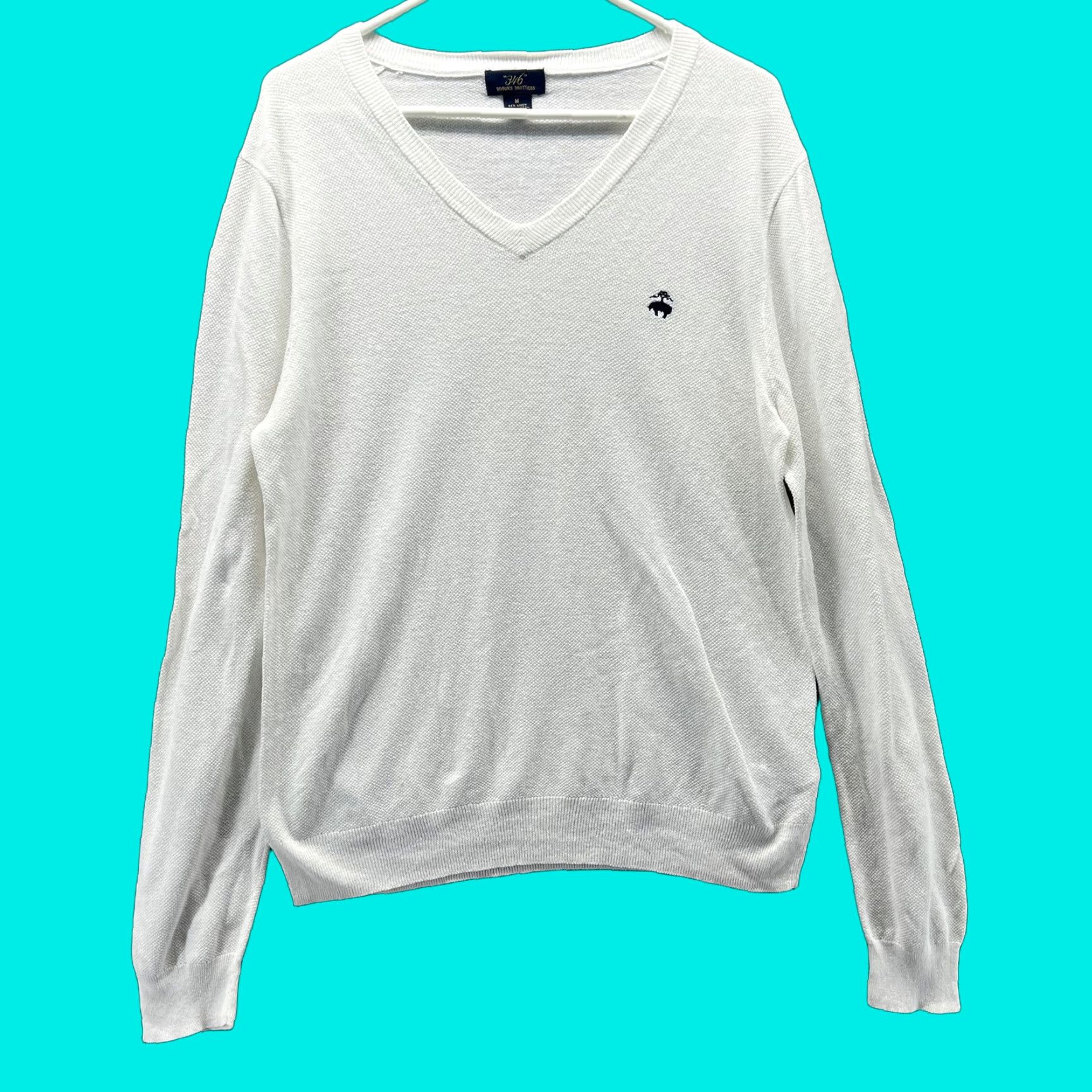 Brooks Brothers Brooks Brothers Sweater Women Medium White Linen Cotton V-Neck Lightweight Knit Pullover Size M / US 6-8 / IT 42-44 - 1 Thumbnail