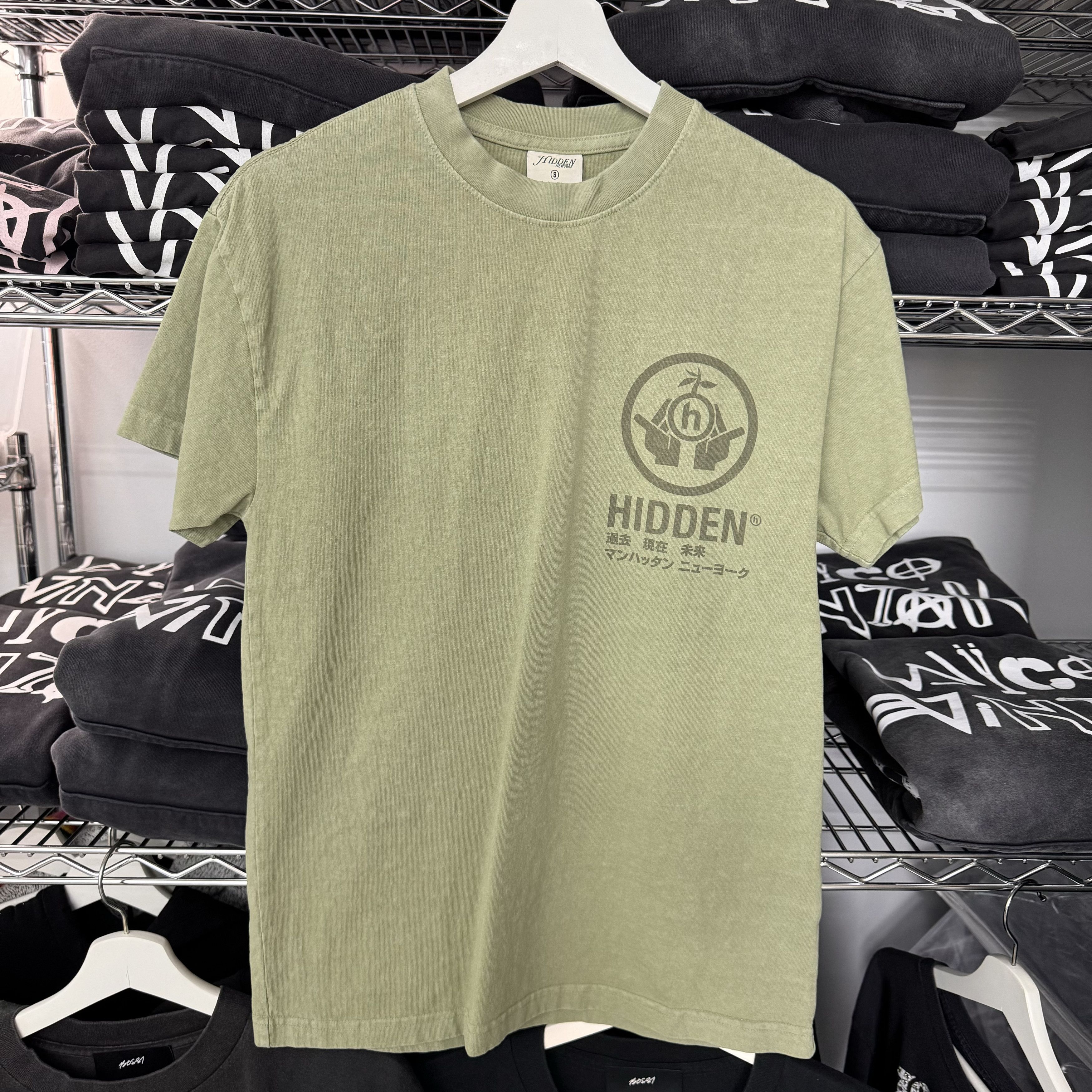 image of Hidden Nature Hands Faded Army Tee in Green, Men's (Size Medium)
