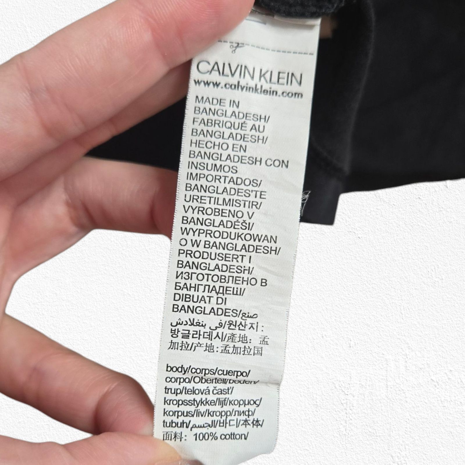 Calvin Klein Calvin Klein Black Basic T-Shirt Slim Fit Size Medium Size M / US 6-8 / IT 42-44 - 6 Thumbnail