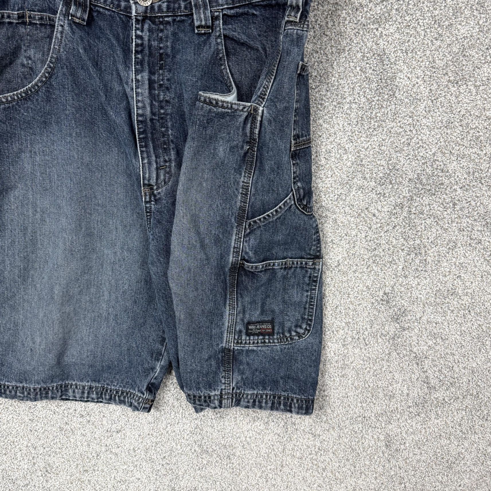 Wrangler VINTAGE Wrangler Cargo Shorts Mens 36x9 Blue Denim Carpenter Baggy Utility Cargo Pocket 90s Grunge Retro Workwear Summer Mens Size US 36 / EU 52 - 7 Thumbnail