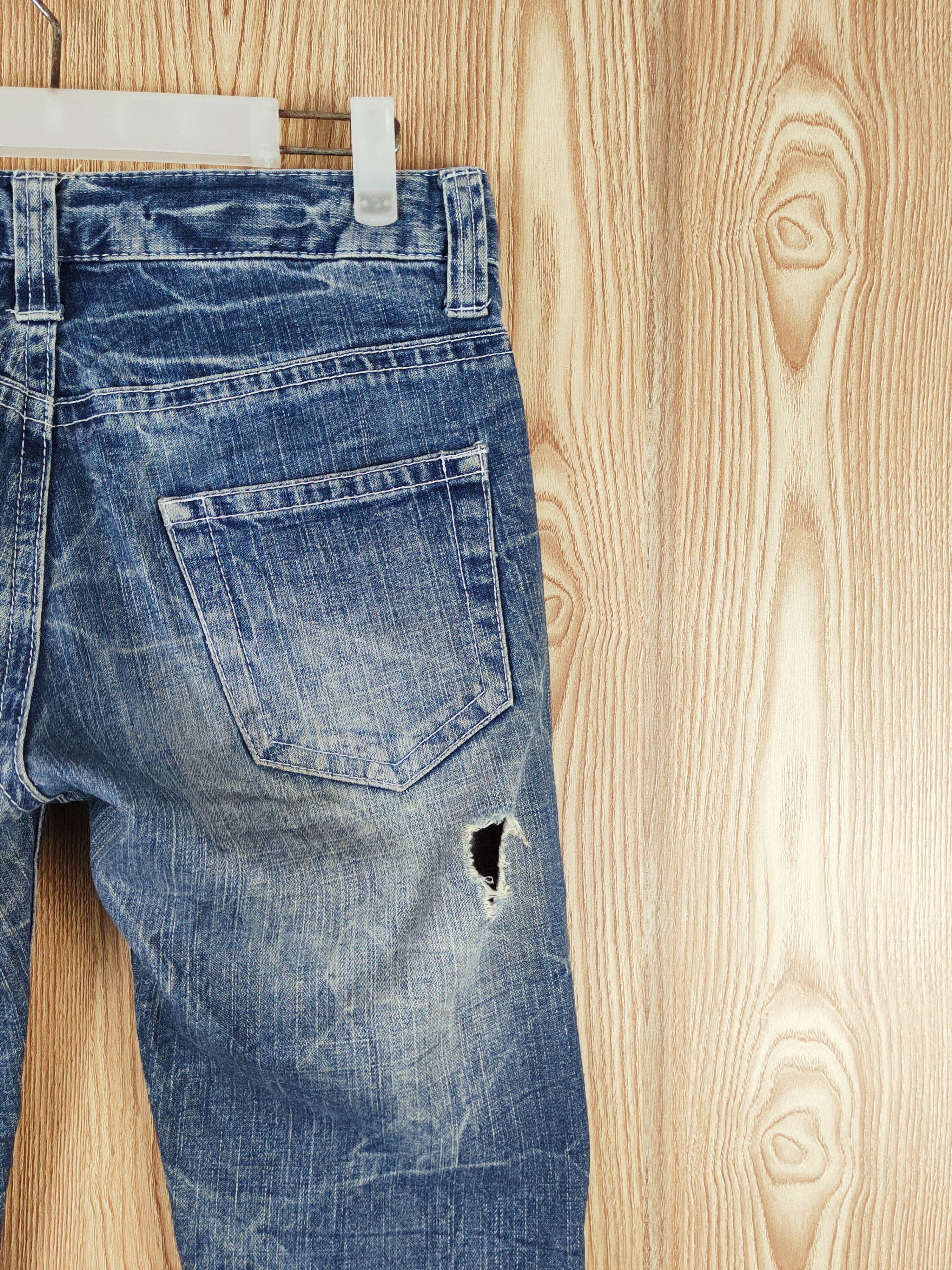 Japanese Brand Japanese Brand Dark Blue Distressed Ripped Jeans #S2769 Size US 29 - 10 Thumbnail