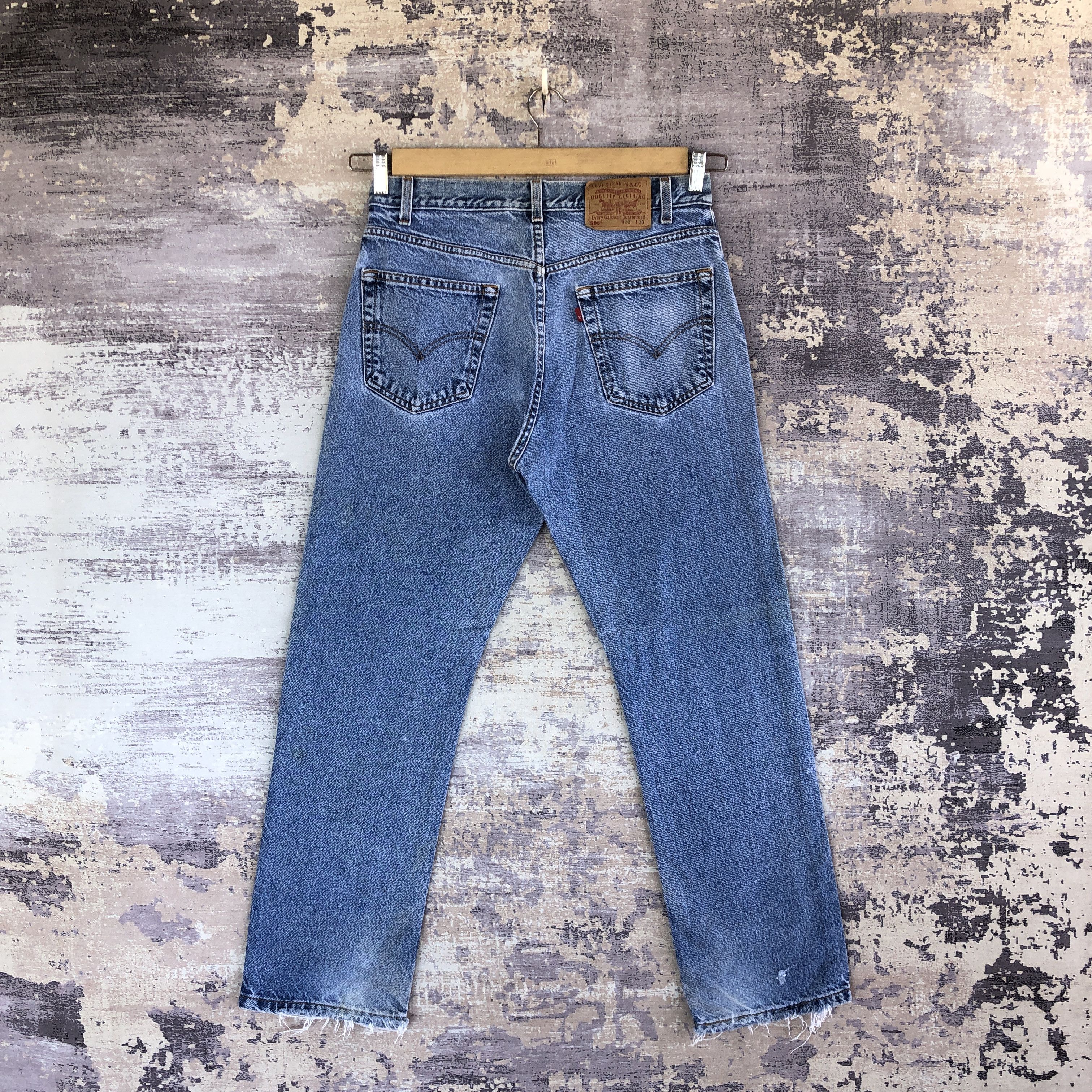 Levi's Vintage Levis 505 Distressed Blue Wash Jeans Levi's Denim Size US 32 / EU 48 - 2 Thumbnail