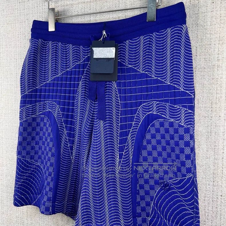 Louis Vuitton Louis Vuitton size l FW22 Solid Stripe Checkerboard Embroid Size US 28 / EU 44 - 2 Thumbnail