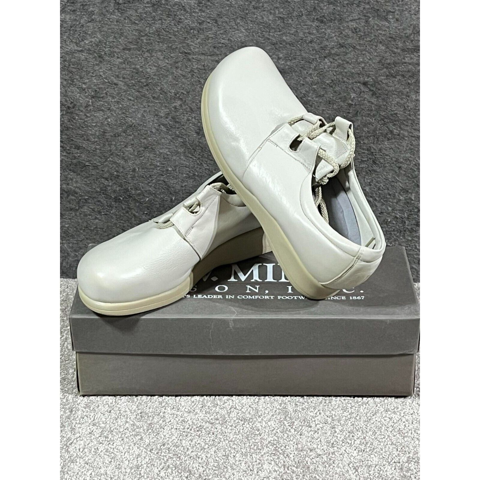 Other Vintage PW Minor & Son Womens 8 B Princess Shoes 71090 Clay Size US 8 / IT 38 - 1 Thumbnail