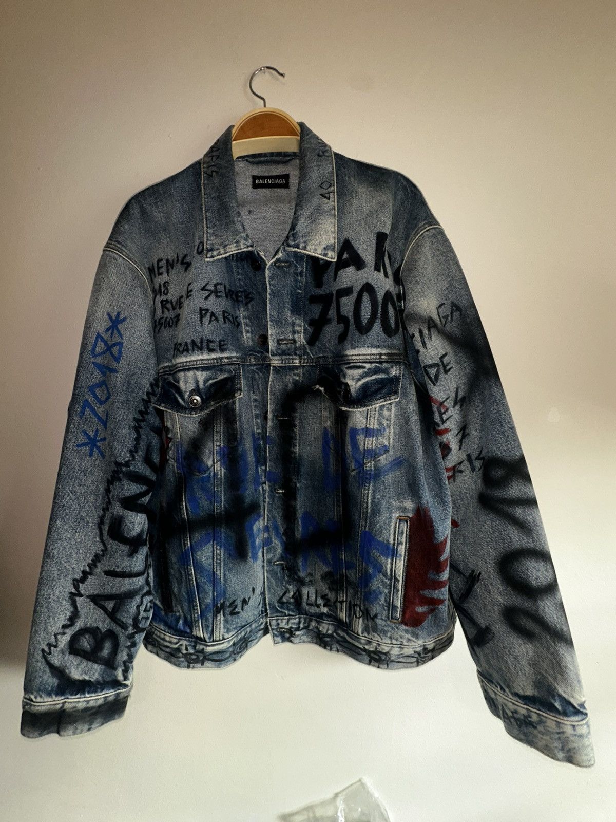 Balenciaga Balenciaga Graffiti Denim Jacket (Rare) Size US M / EU 48-50 / 2 - 2 Thumbnail