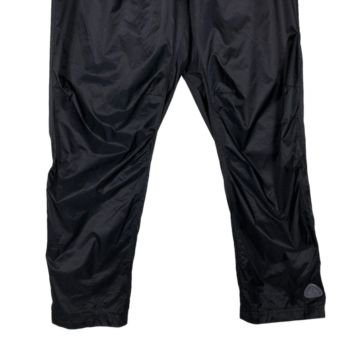 Nike ACG 🔥Vintage Nylon Cargo Trousers Nike ACG Rich Black Size US 30 / EU 46 - 4 Thumbnail