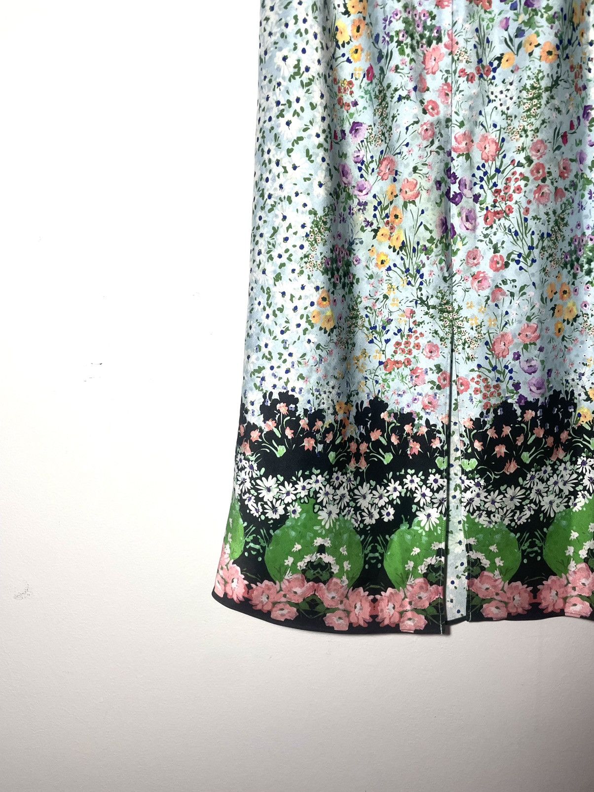 Alice + Olivia Alice and Olivia Floral Maxi Skirt Size 25" / US 0 / IT 36 - 3 Thumbnail