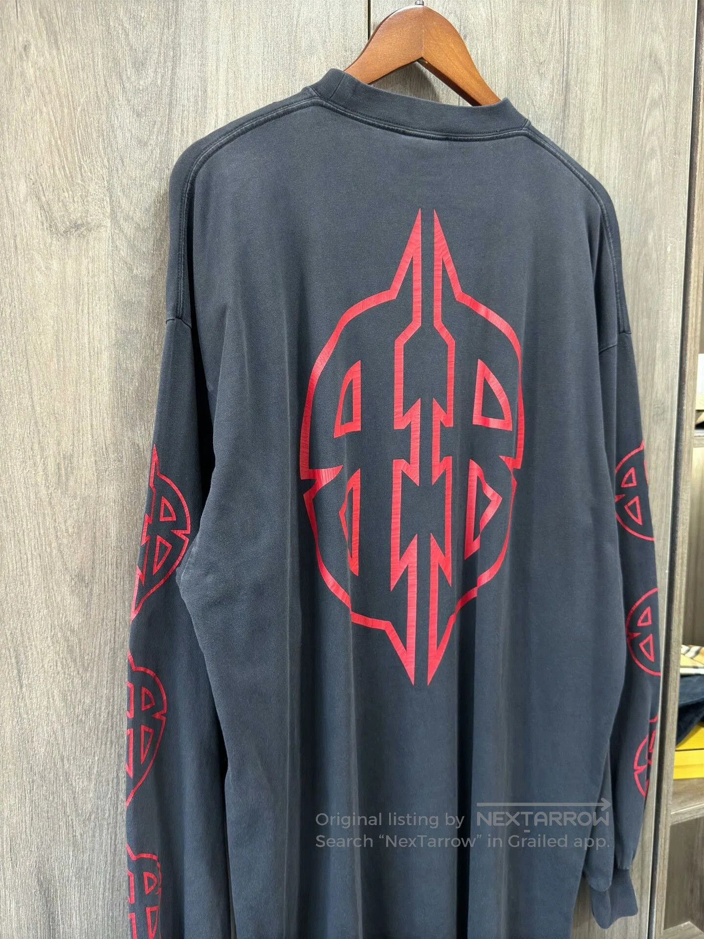 Balenciaga Balenciaga Bitcoin Distressed Longsleeve. Size US S / EU 44-46 / 1 - 8 Thumbnail