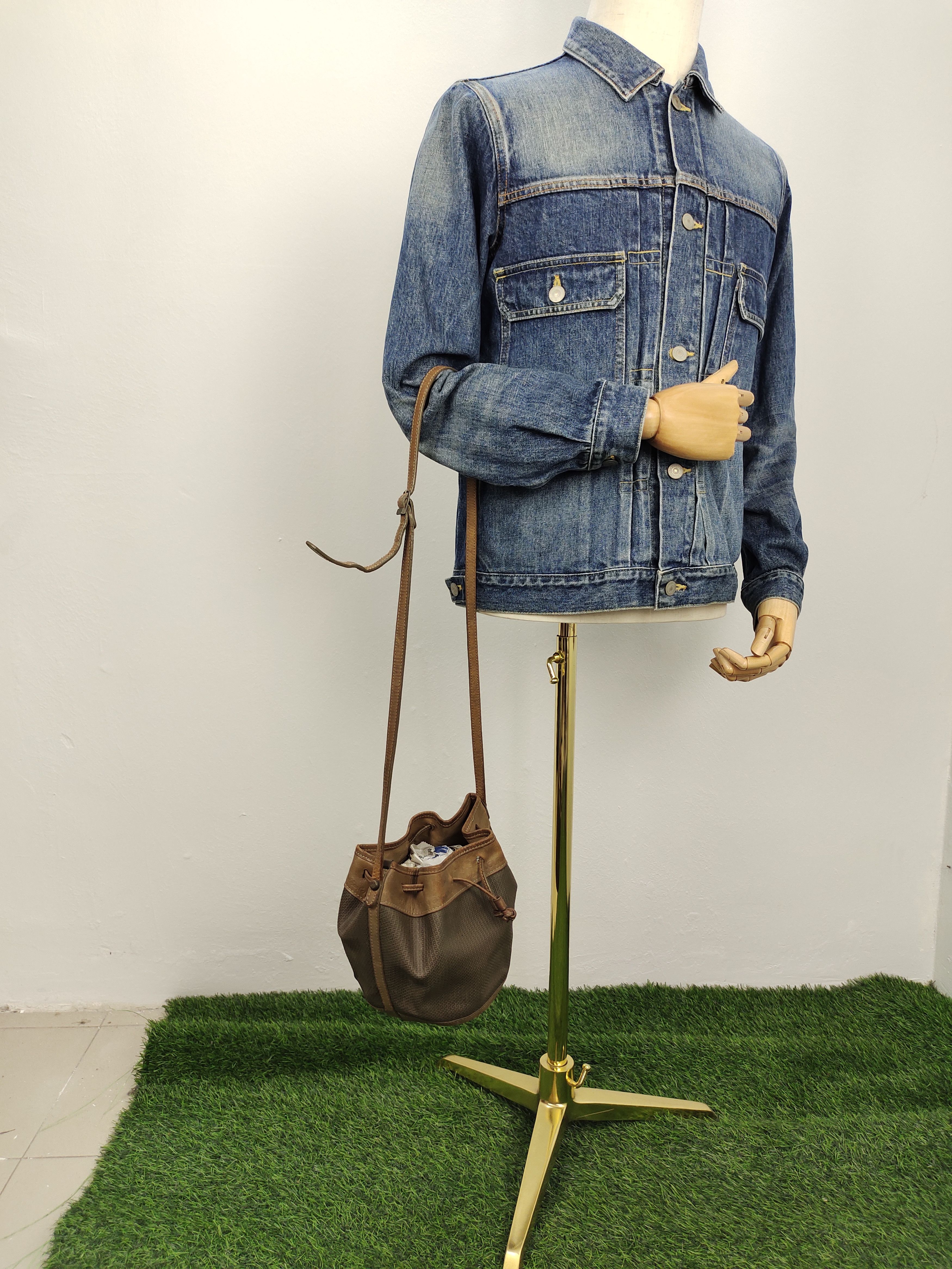 Charles Jourdan Vintage Charles Jourdan Patina Leather Bucket Mini Bag Size ONE SIZE - 3 Thumbnail