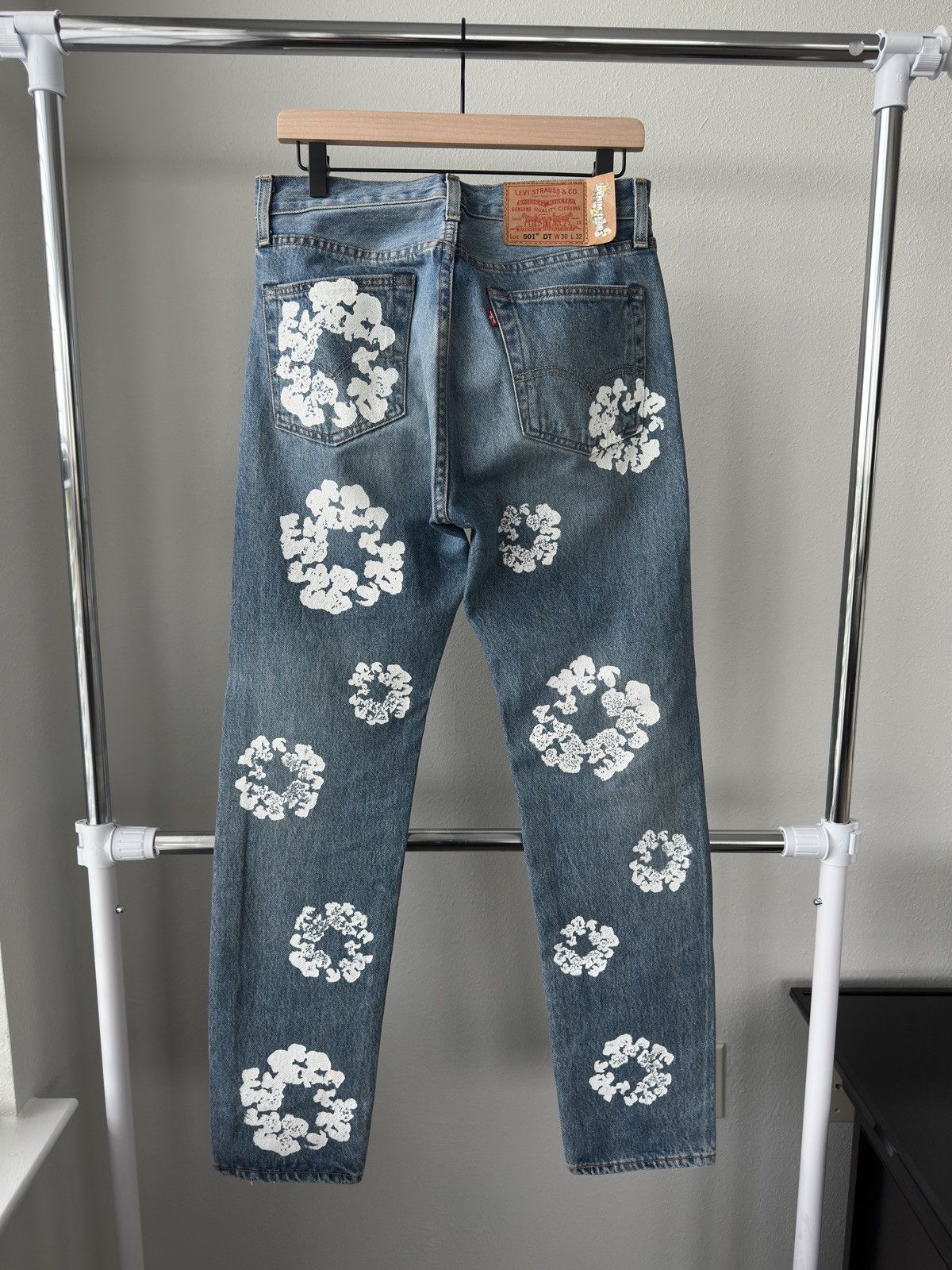DENIM TEARS × Levi's Levis x Denim Tears Cotton Wreath 501 Jeans 30x32 Blue Size US 30 / EU 46 - 2 Thumbnail