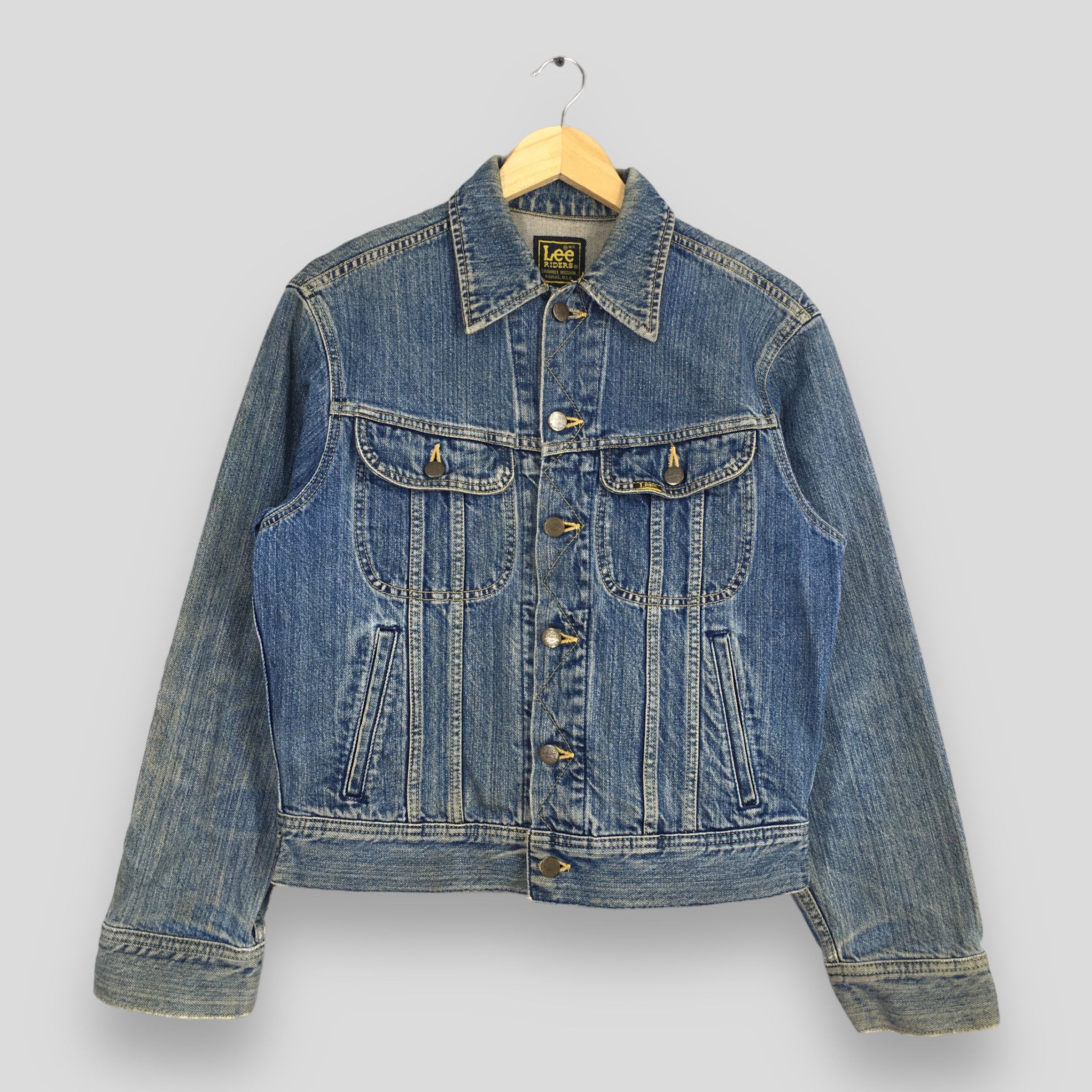 image of Vintage 90's Lee Riders Denim Trucker Jacket Small in Blue, Men's