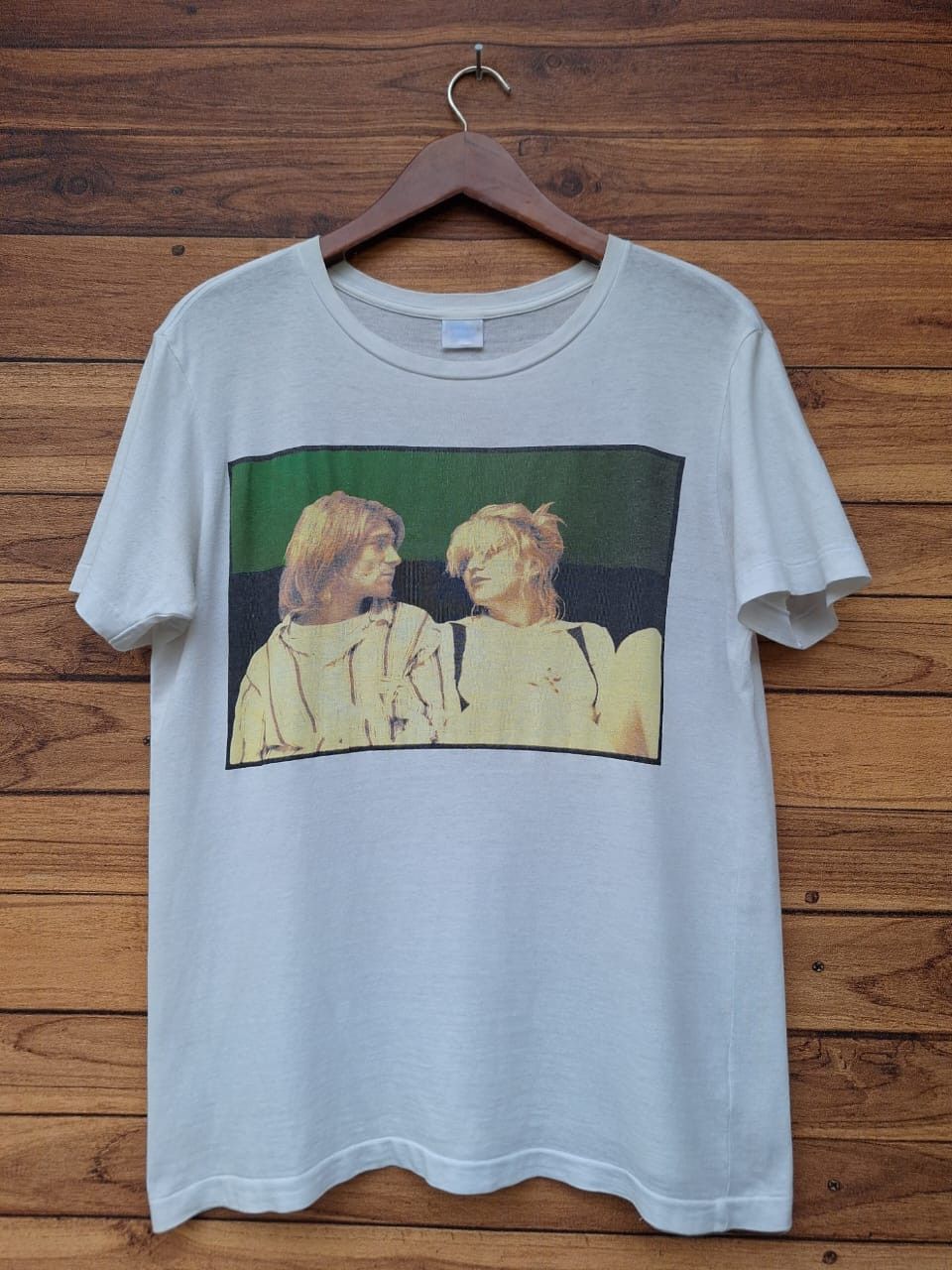 Band Tees 🔥RARE🔥 Vintage Kurt Cobain Courtney 90s Love by kenji kubo Size US S / EU 44-46 / 1 - 1 Thumbnail
