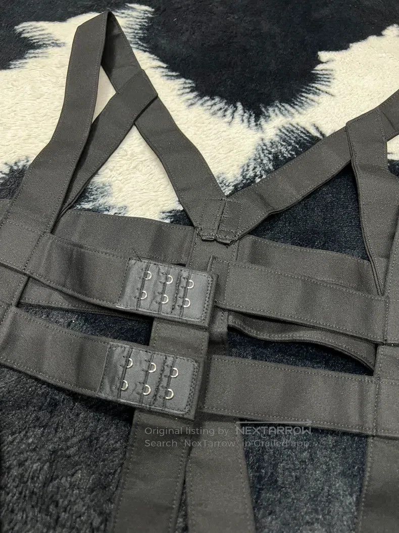 Comme des Garcons Comme Des Garcons Multi-pocket Decorative Openwork Vest Size S / US 4 / IT 40 - 5 Thumbnail
