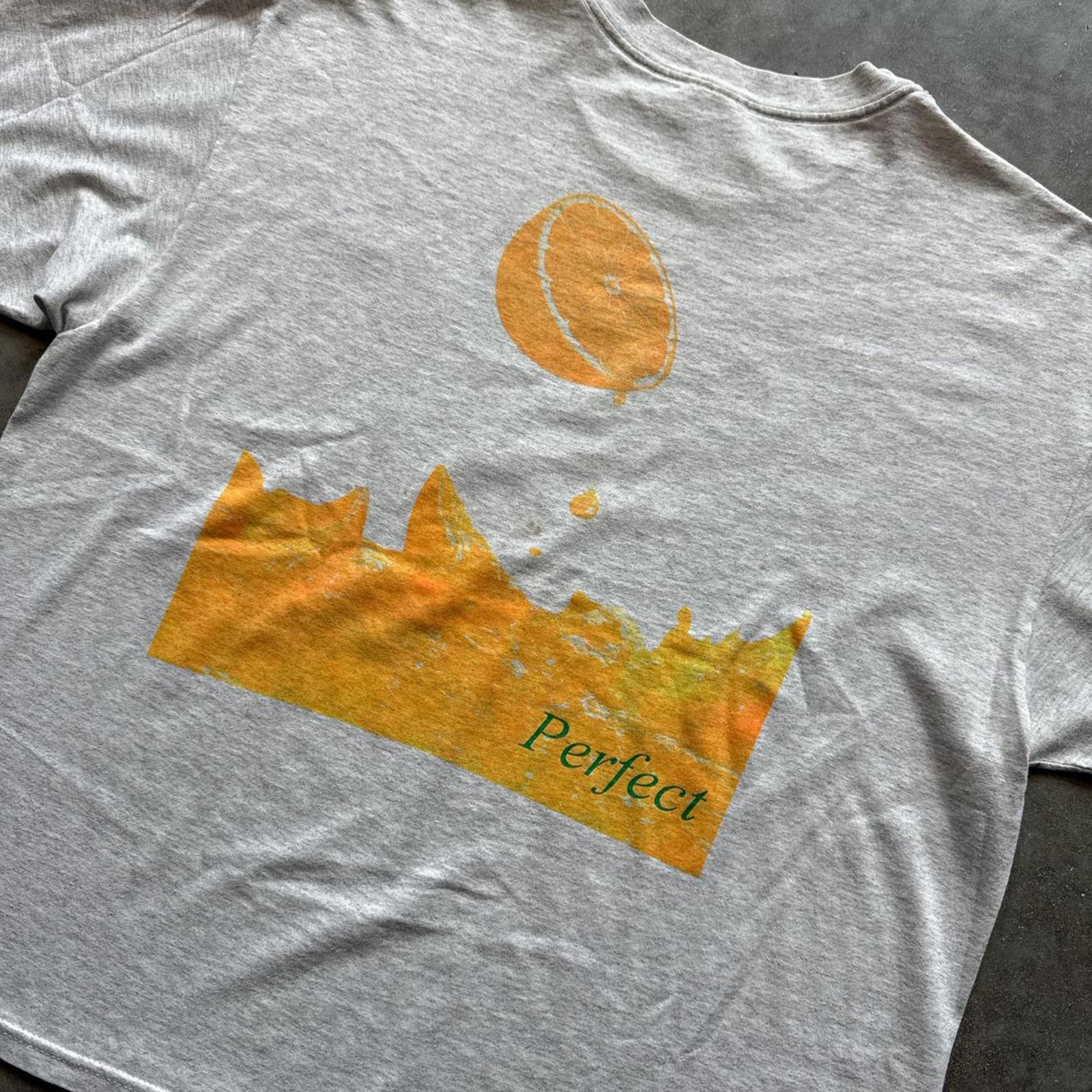 Hanes Tropicana Juice Vintage 90s Faded T-Shirt Size US XL / EU 56 / 4 - 4 Thumbnail