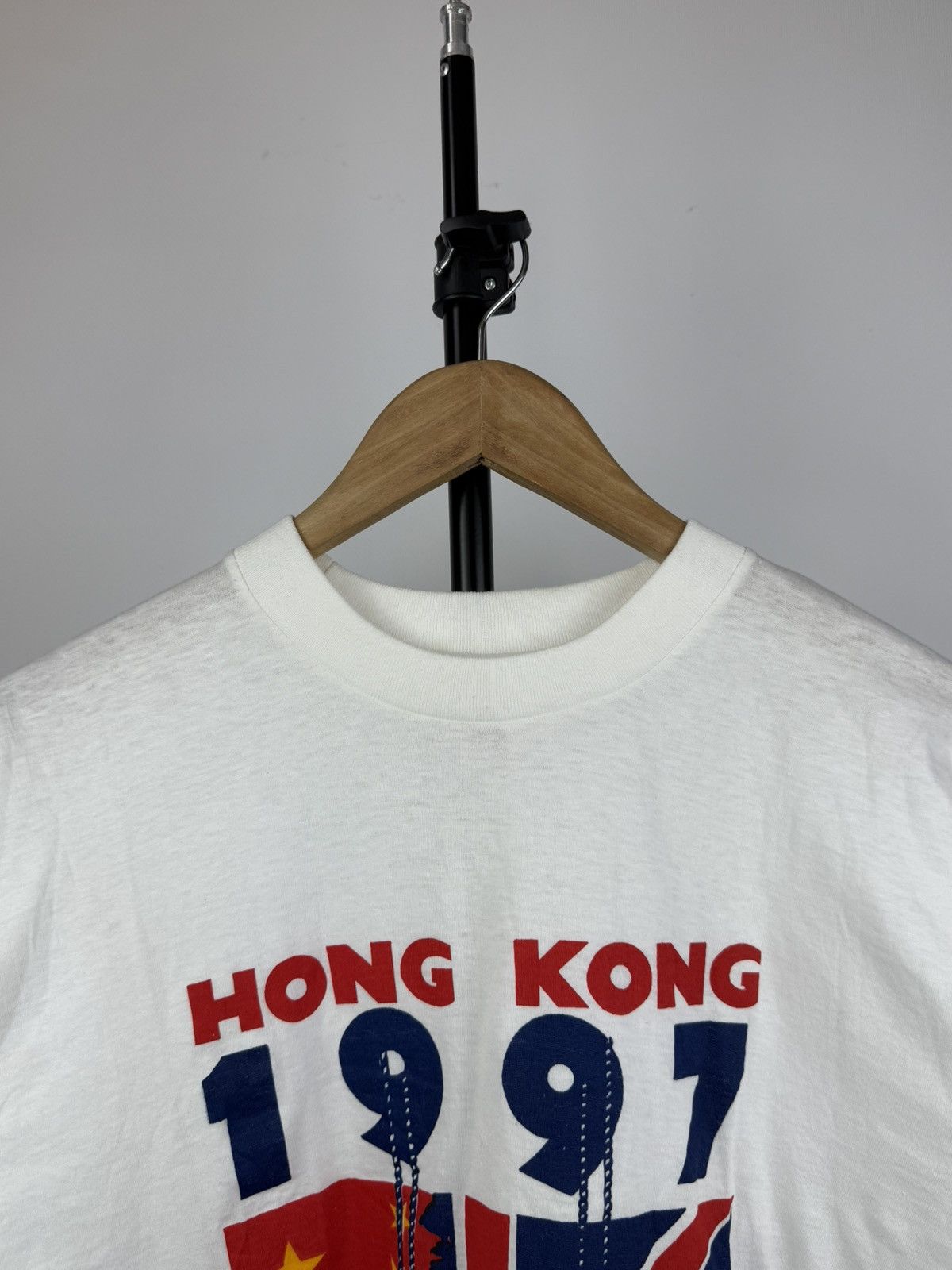 Band Tees × Vintage Rare Tshirt Hong Kong 1997 year Great Britain vintage 90’s Size US L / EU 52-54 / 3 - 3 Thumbnail