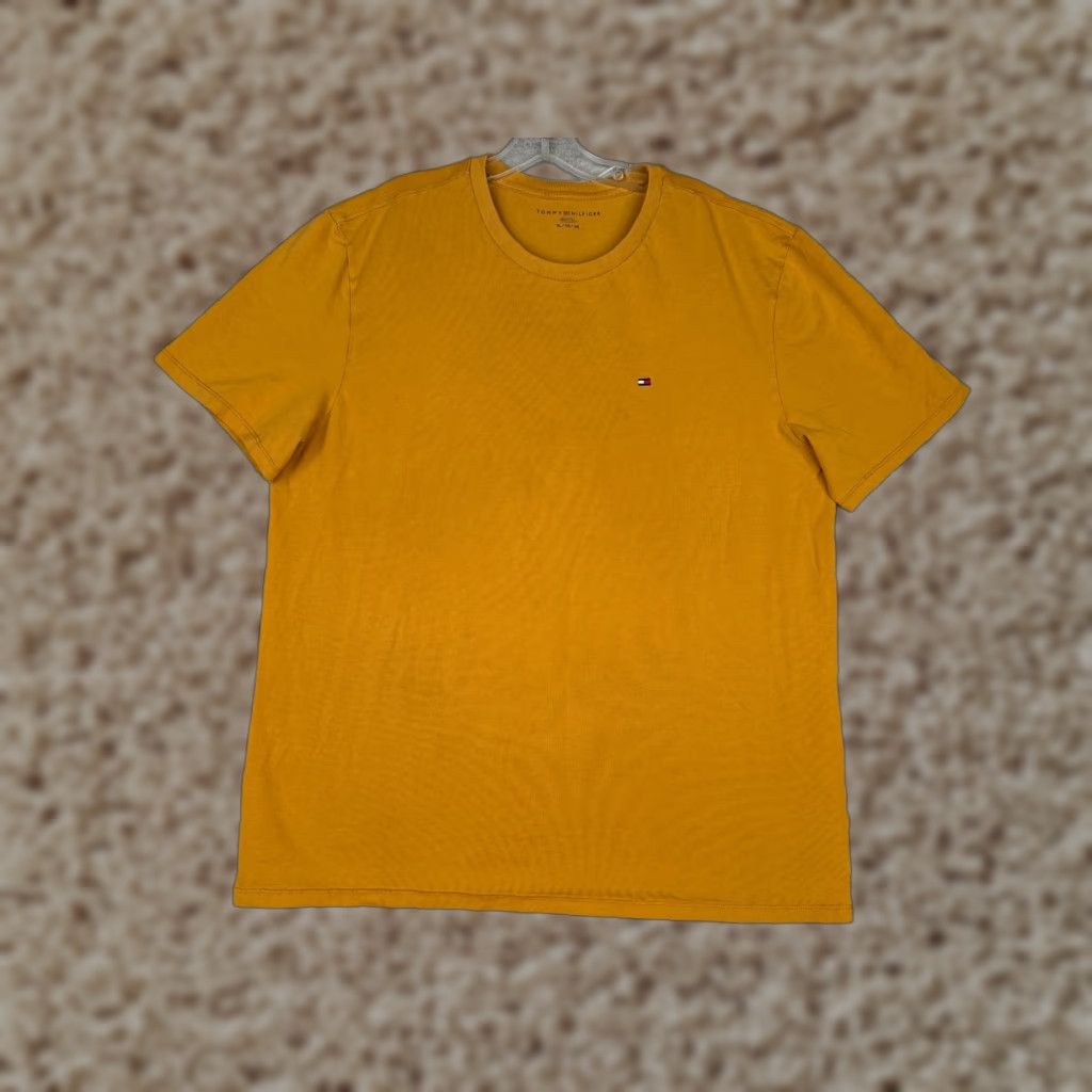 Tommy Hilfiger Tommy Hilfiger Shirt Adult XL Yellow Crew Neck 100% Cotton Blend Logo T-Shirt Men Size US XL / EU 56 / 4 - 1 Thumbnail