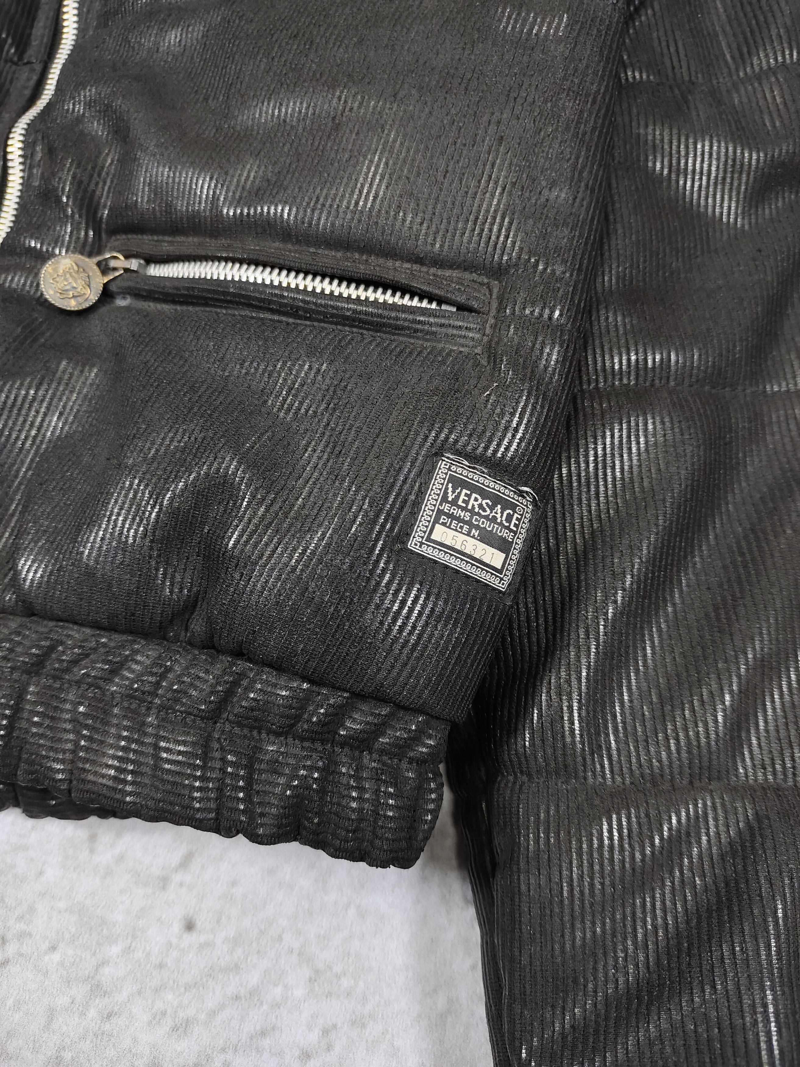Versace Jeans Couture 90s Versace JC- Archive Ribbed Puffer Style Cropped Jacket Size US M / EU 48-50 / 2 - 6 Thumbnail