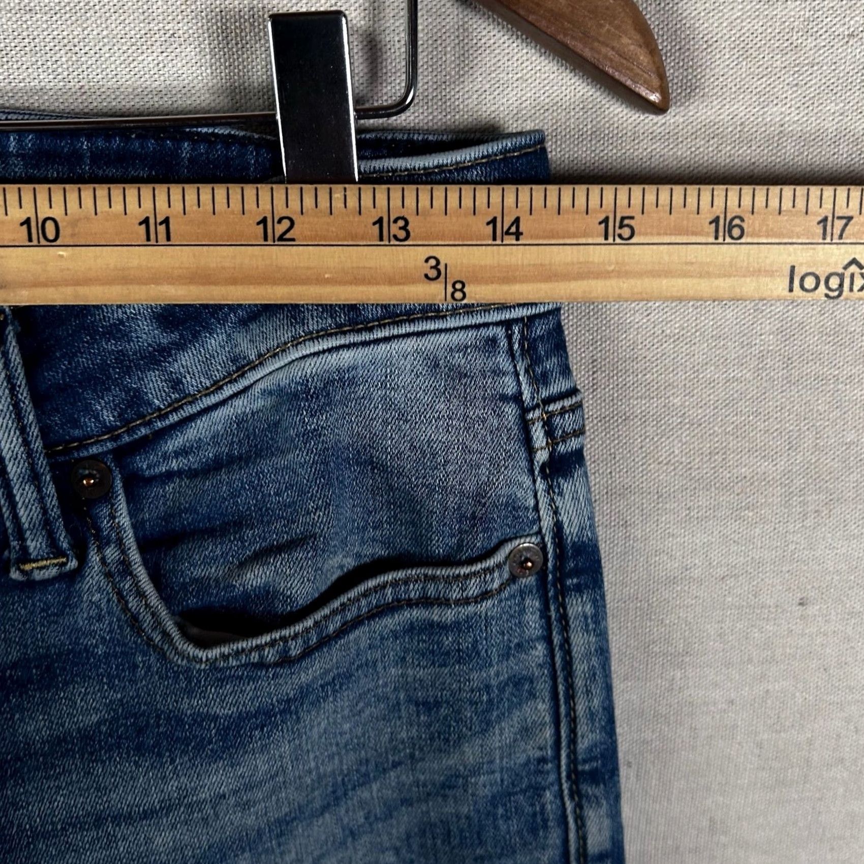 American Eagle Outfitters VINTAGE? No. Size US 29 - 5 Thumbnail