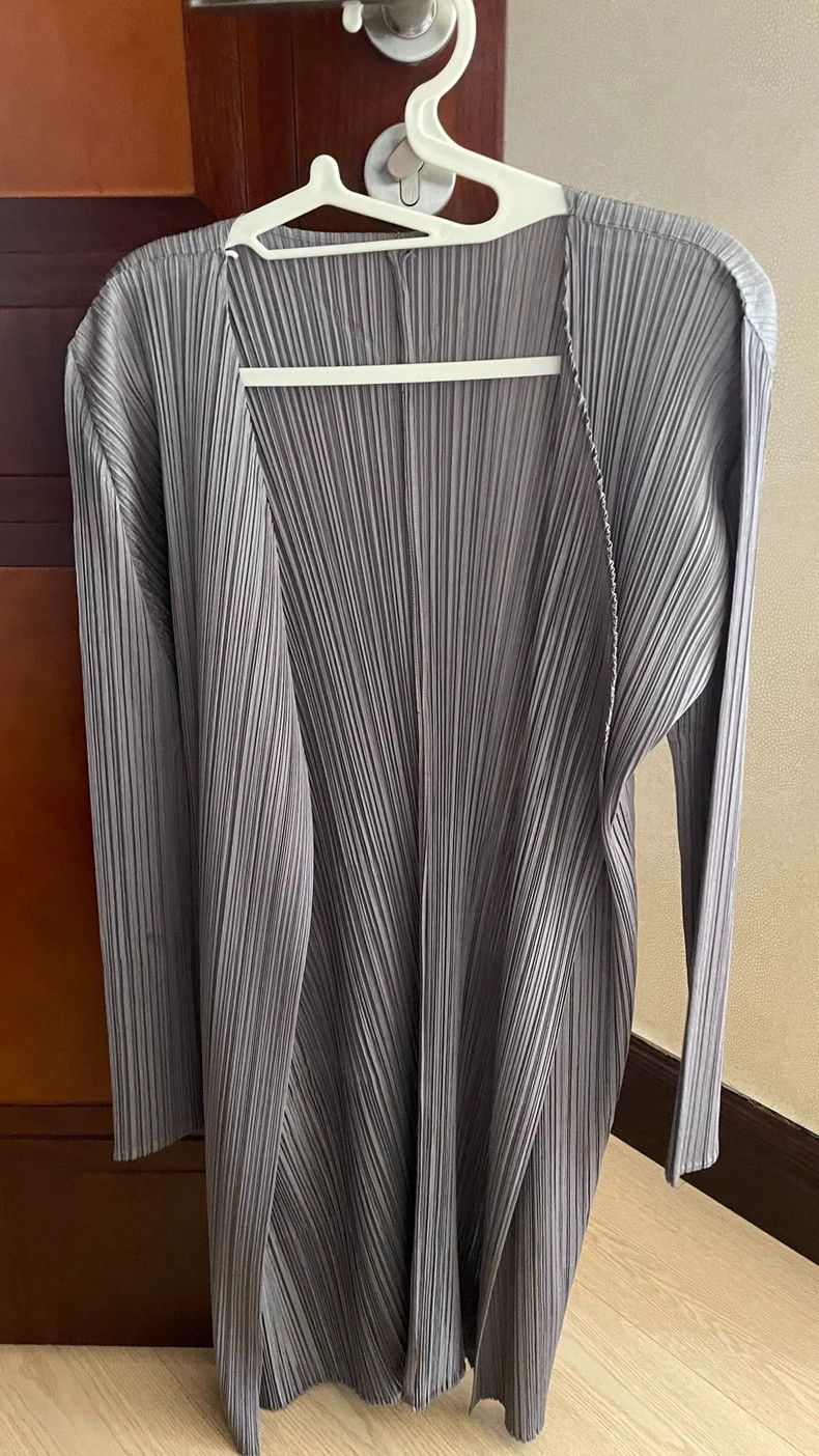 Issey Miyake Issey Miyake size:3 Grey pleated cardigan Size XS / US 0-2 / IT 36-38 - 1 Thumbnail