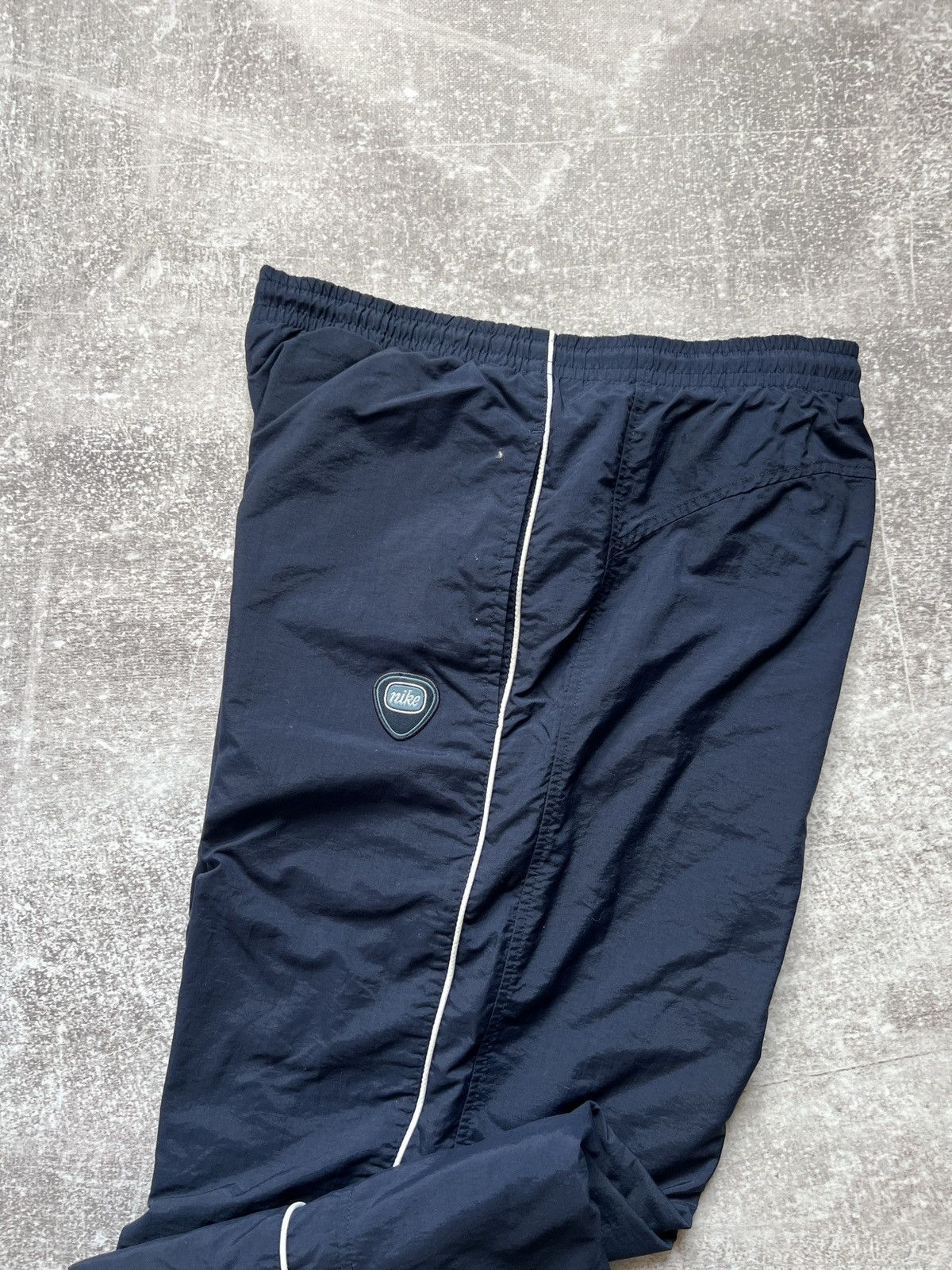 Nike Vintage Nike Track Pants Nylon Baggy Double Swoosh Hype Y2K Size US 38 / EU 54 - 2 Thumbnail