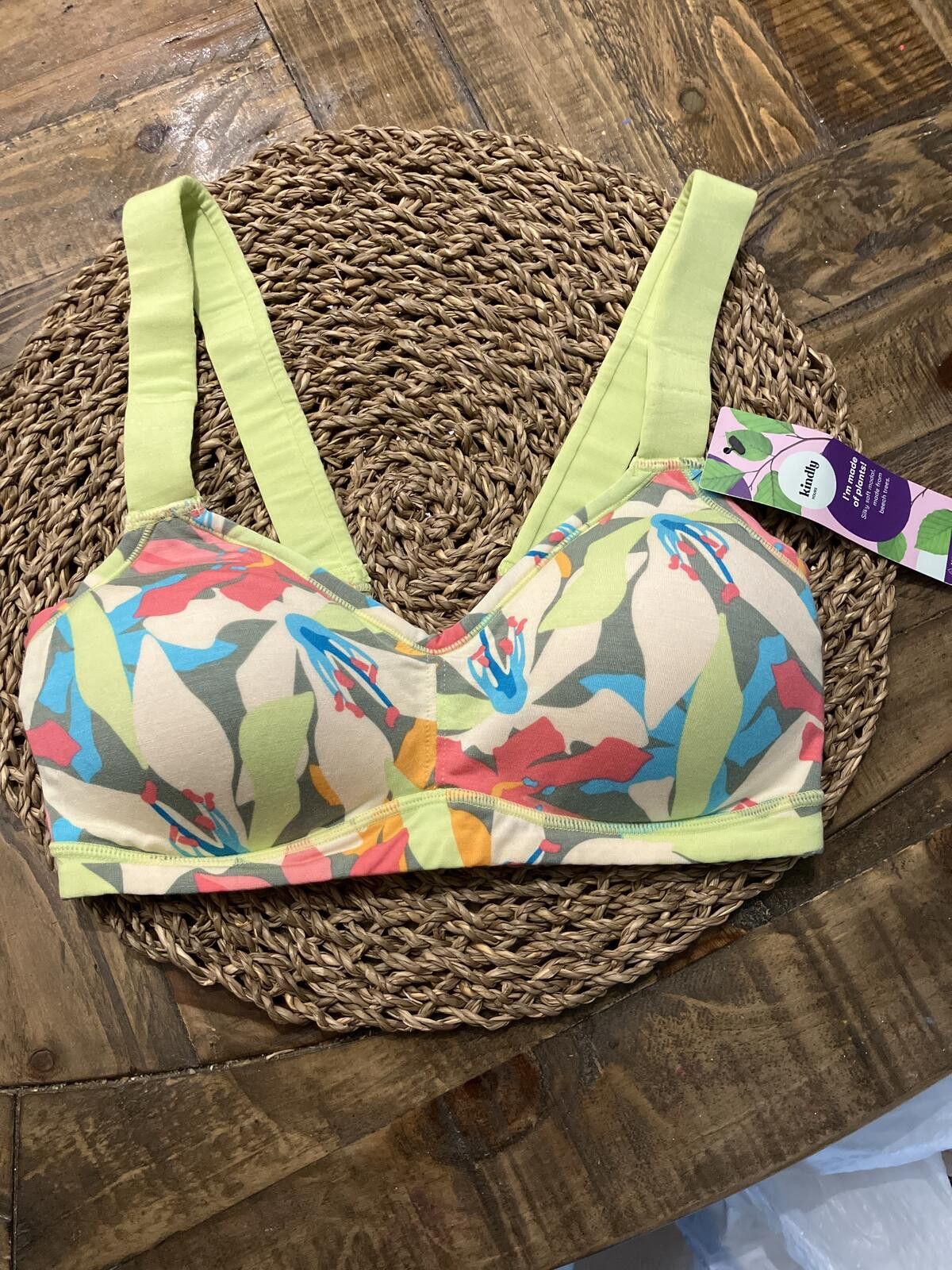 Other Kindly Paris Comfort Lounge Bralette Size S - Plant-Based, V Size ONE SIZE - 1 Thumbnail