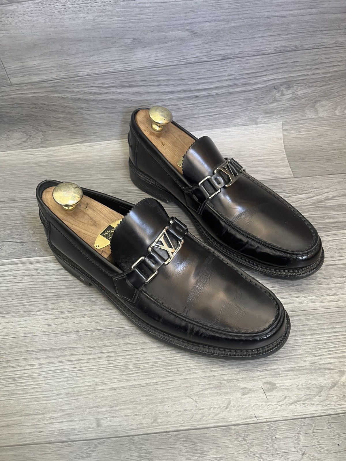 Louis Vuitton Louis Vuitton major penny loafers lv logo Size US 8 / EU 41 - 8 Thumbnail