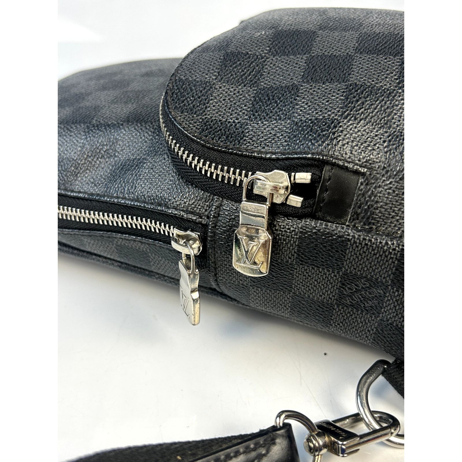 Louis Vuitton Louis Vuitton Black Damier Graphite Avenue Sling Size ONE SIZE - 6 Thumbnail