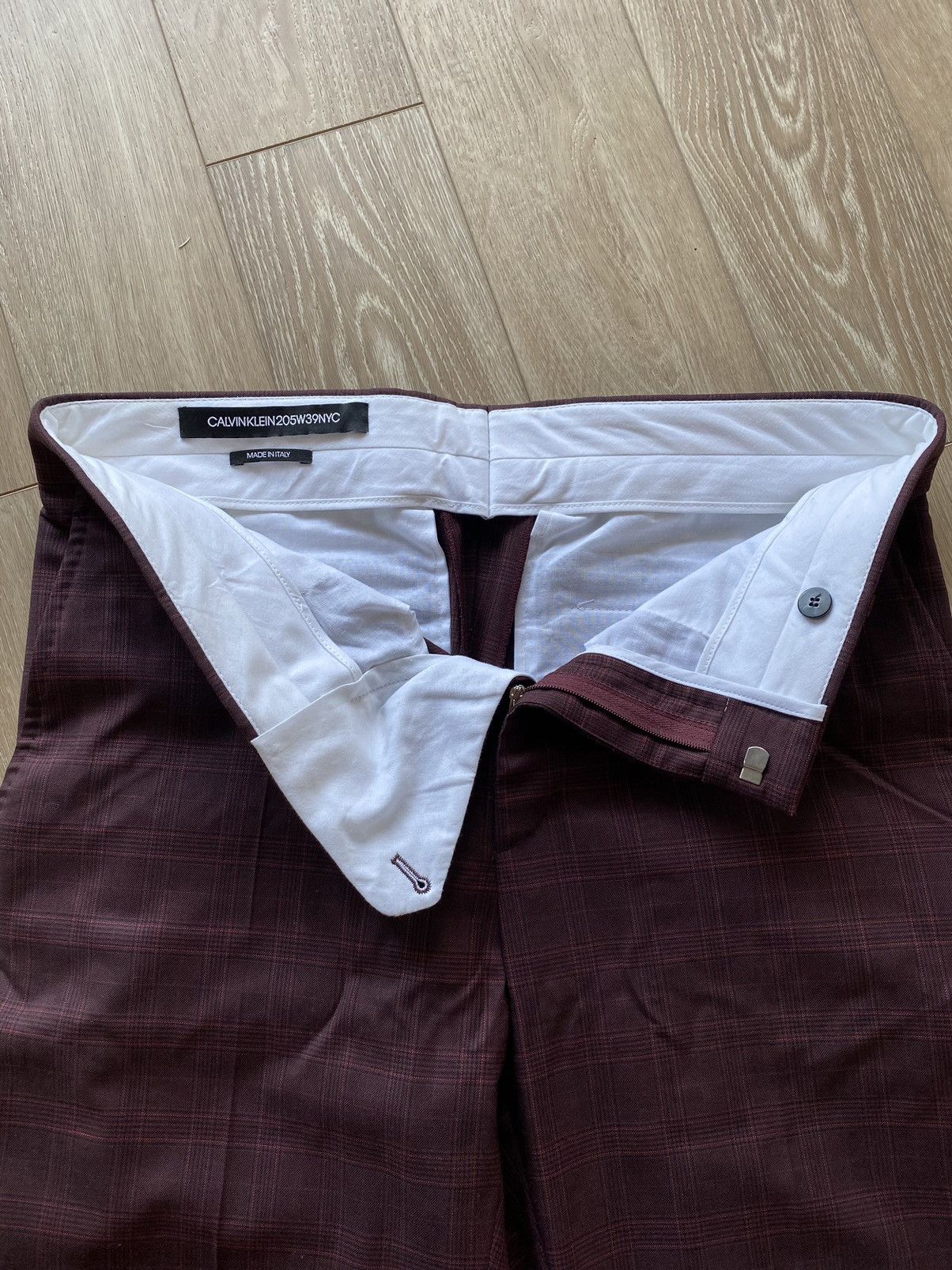Calvin Klein 205W39NYC Dark red wool silk full suit Size 38R - 10 Thumbnail