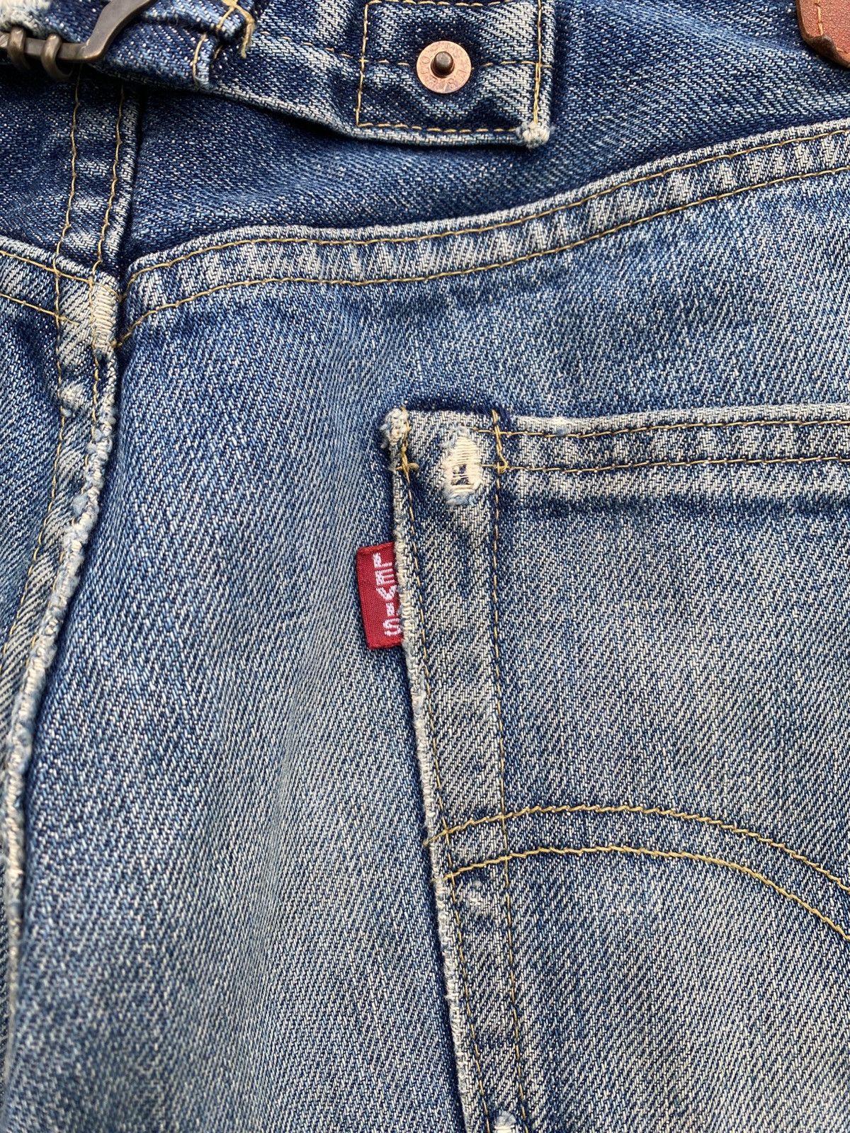 Other Vintage 90s levis 702 bunckle back big E selvedge distressed Size US 34 / EU 50 - 5 Thumbnail