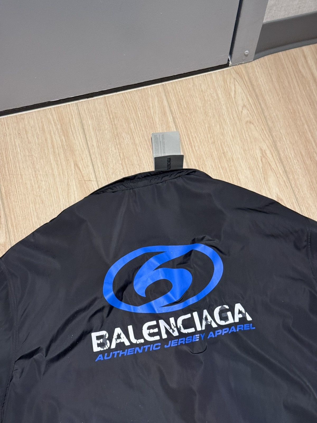 Balenciaga Balenciaga Windbreaker Jacket Jersey Apparel Black L Size US L / EU 52-54 / 3 - 11 Thumbnail