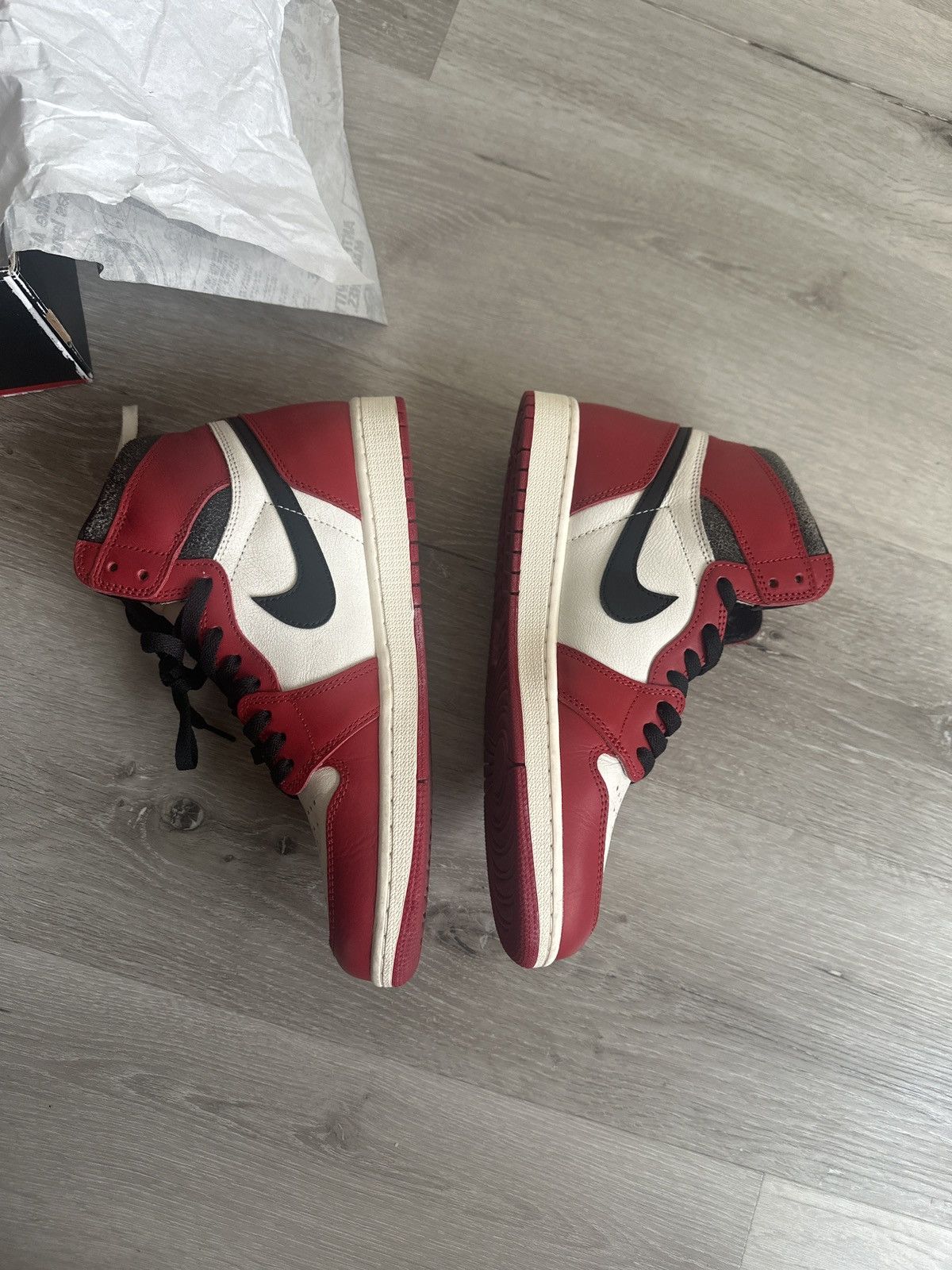 Jordan Brand Lost and Found Air Jordan 1 Size US 9.5 / EU 42-43 - 3 Thumbnail