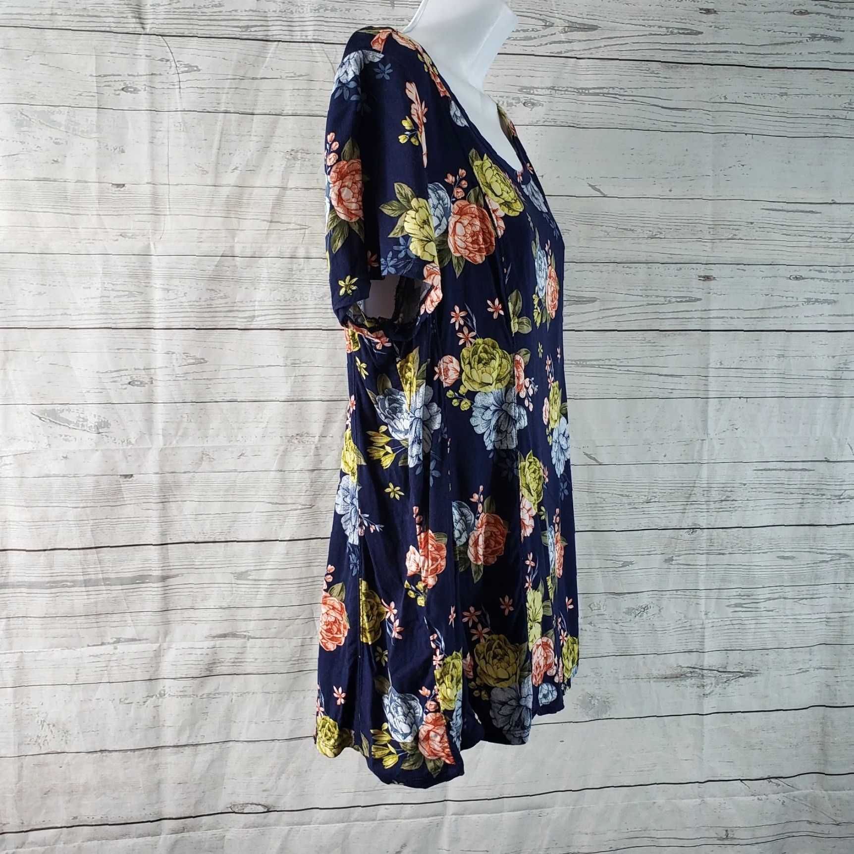 Torrid Torrid Blouse Shirt Short Sleeve Floral Stretch Challis Top Blue Green Size L Adults Womens Size L / US 10 / IT 46 - 3 Thumbnail