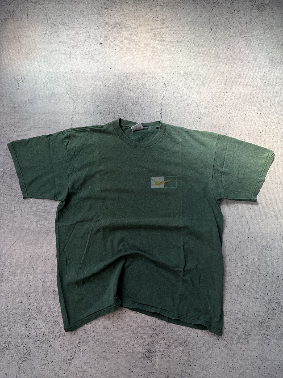 Nike Rare Vintage Nike Town USA 80s tee Size US XL / EU 56 / 4 - 4 Thumbnail